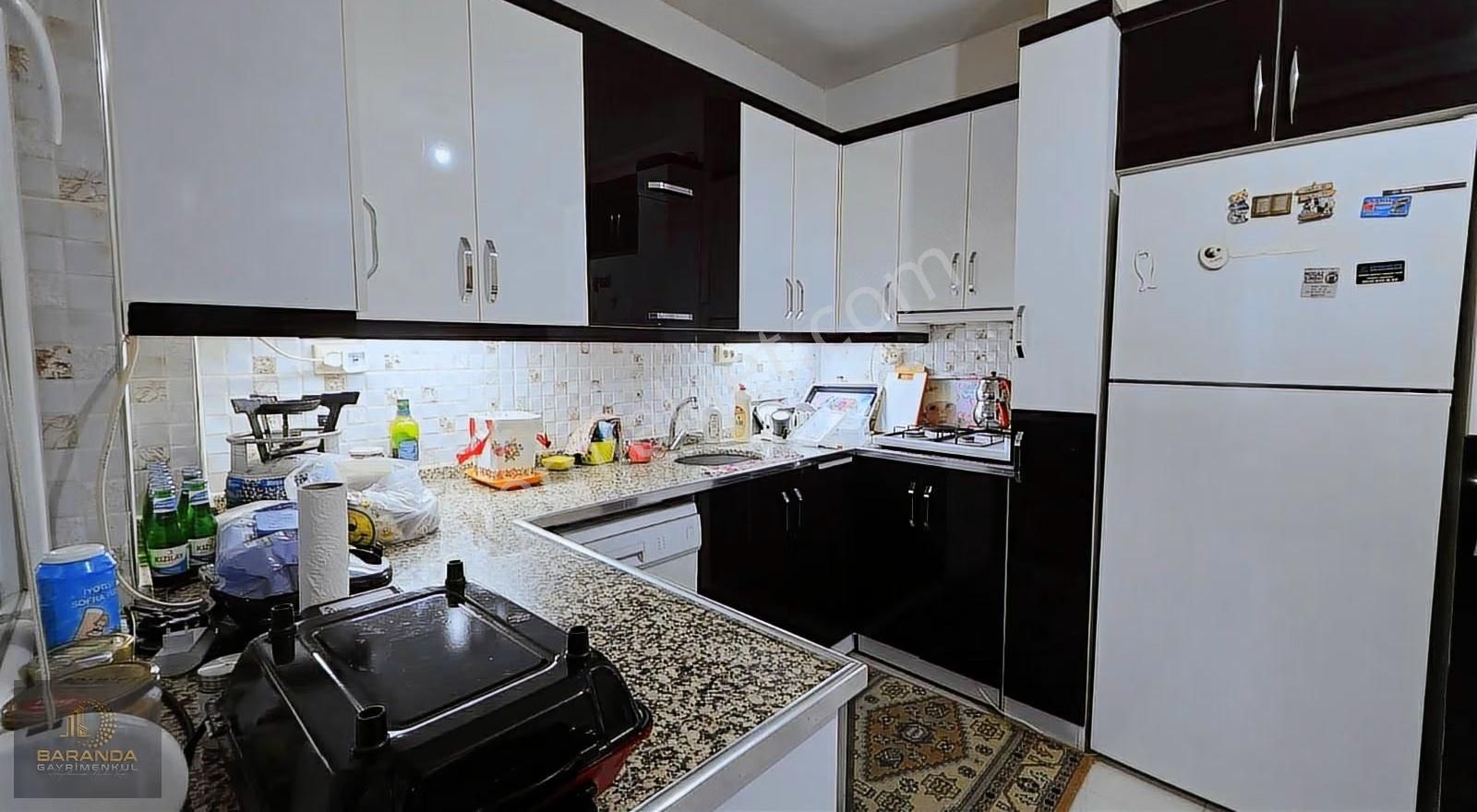 Denize Yürüme Mesafesinde Kiralık Eşyalı Geniş 3+1 - Görsel 4