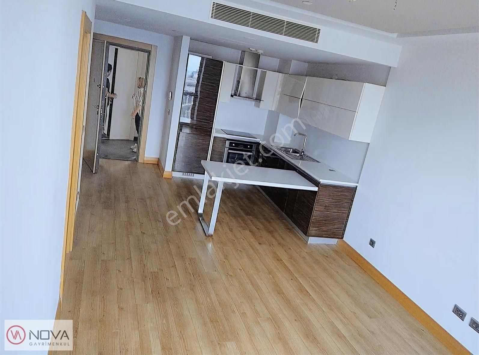 Nova'dan Finans Merkezi Sarphan Finans Park'ta 1+1 Ofis Büro - Görsel 21