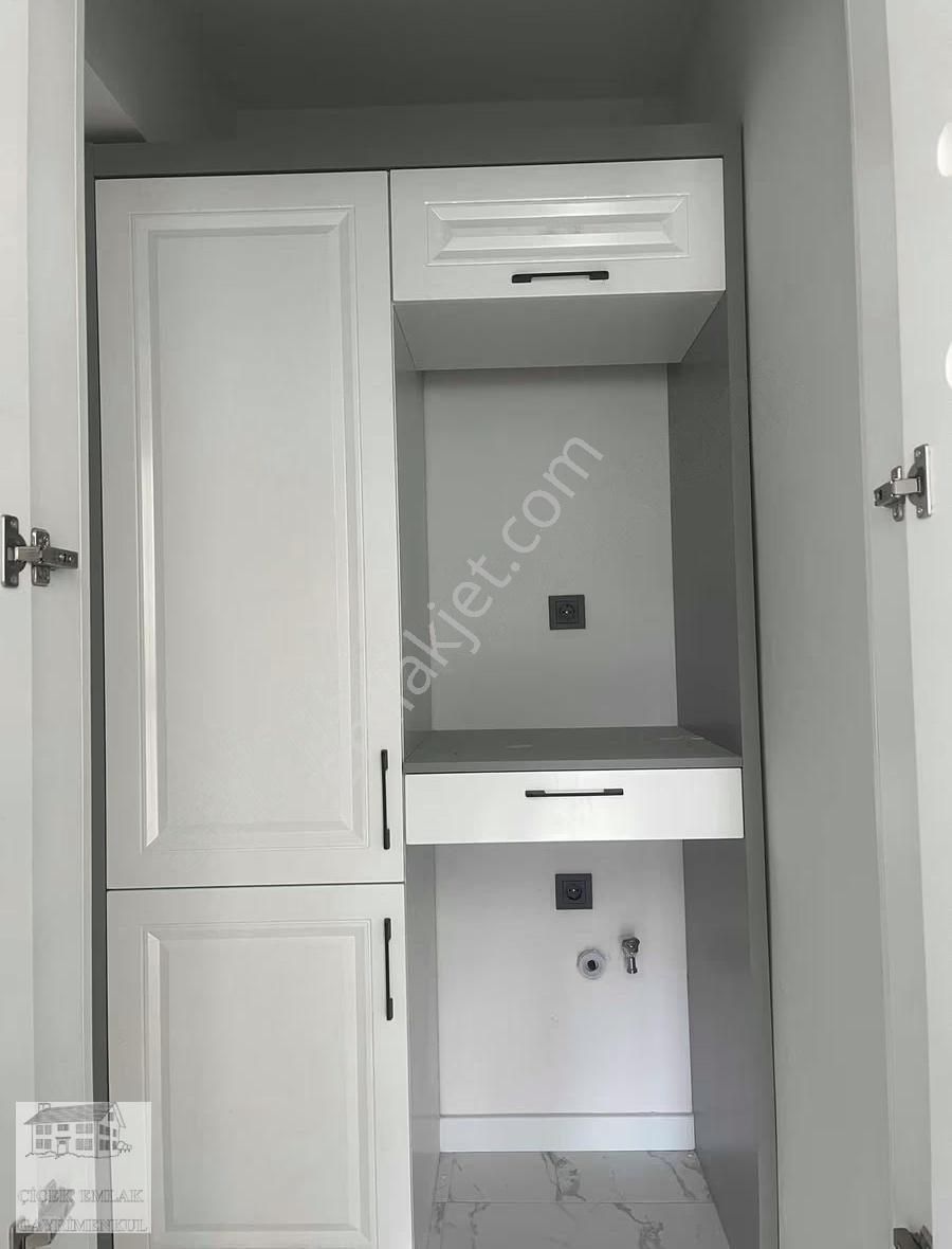 Manisa Karaoğlanlıda Sıfır Geniş Villa - Görsel 24