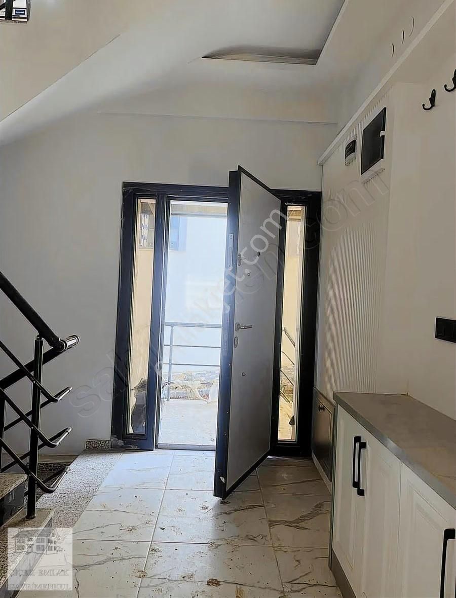 Manisa Karaoğlanlıda Sıfır Geniş Villa - Görsel 18