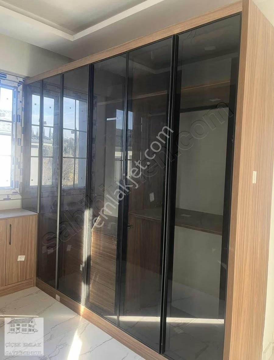Manisa Karaoğlanlıda Sıfır Geniş Villa - Görsel 29