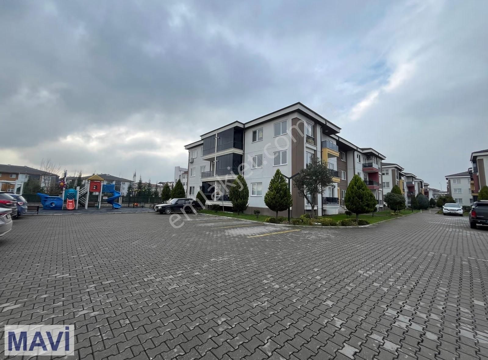 Remax Maviden Abdülhamit 2 Sitesinde Satılık 3+1 - Görsel 14