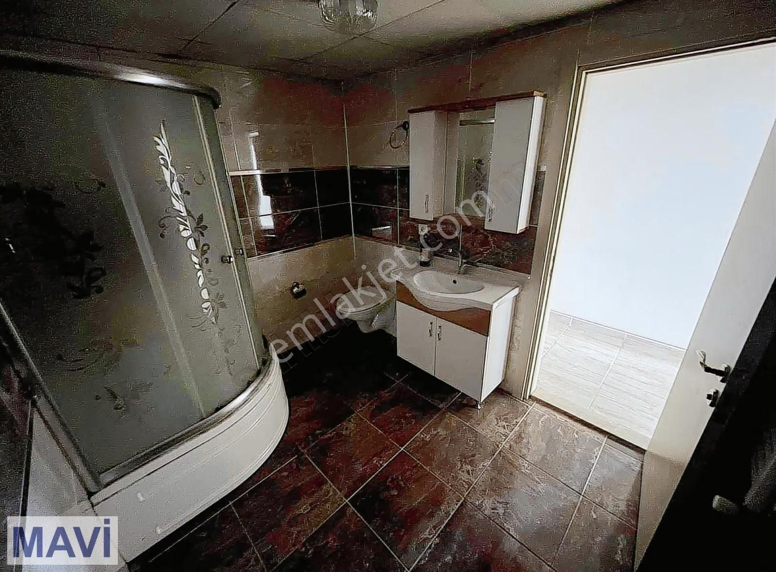 Hendek Yeni Mahallede Ana Caddeye Sıfır | Site İçi 3+1 | 125 M² - Görsel 15