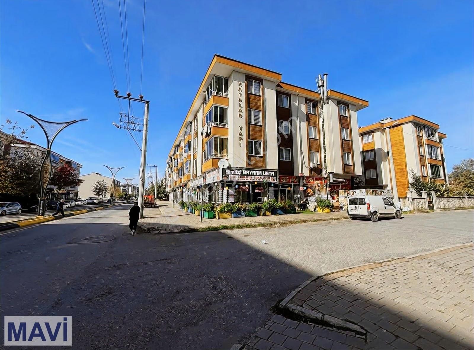 Hendek Yeni Mahallede Ana Caddeye Sıfır | Site İçi 3+1 | 125 M²