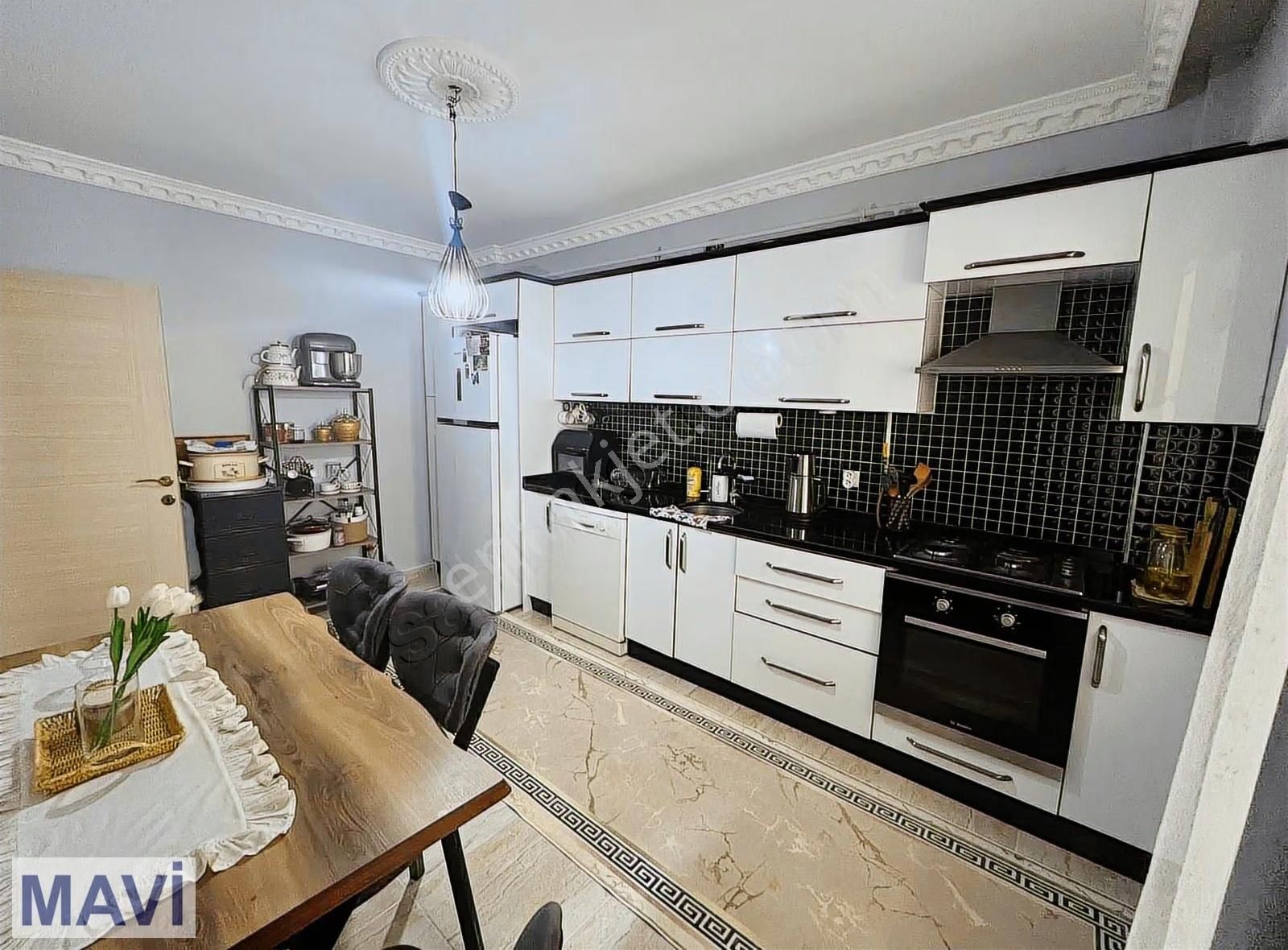 Hendek Yeni Mahallede Ana Caddeye Sıfır | Site İçi 3+1 | 125 M² - Görsel 20