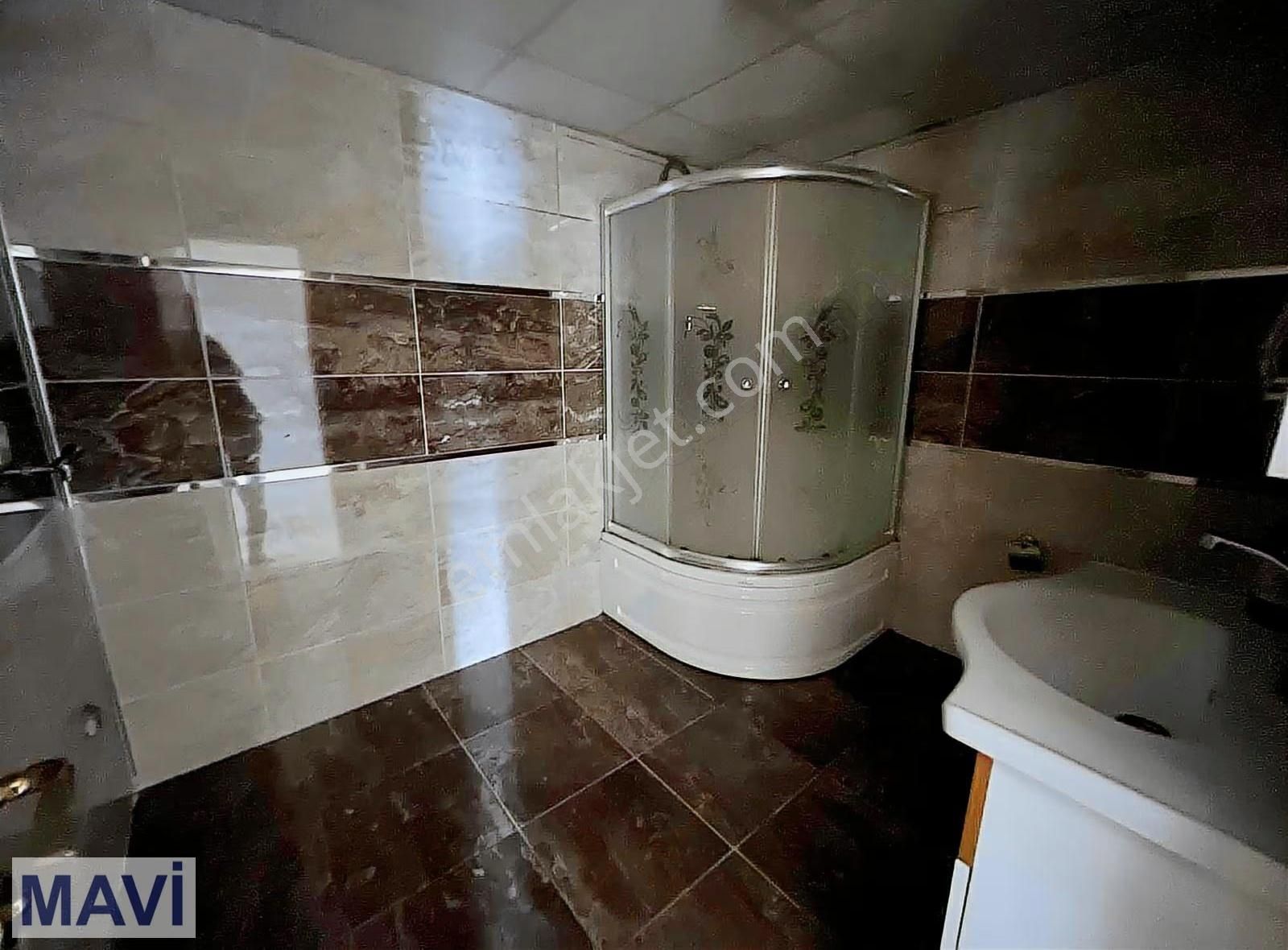 Hendek Yeni Mahallede Ana Caddeye Sıfır | Site İçi 3+1 | 125 M² - Görsel 12