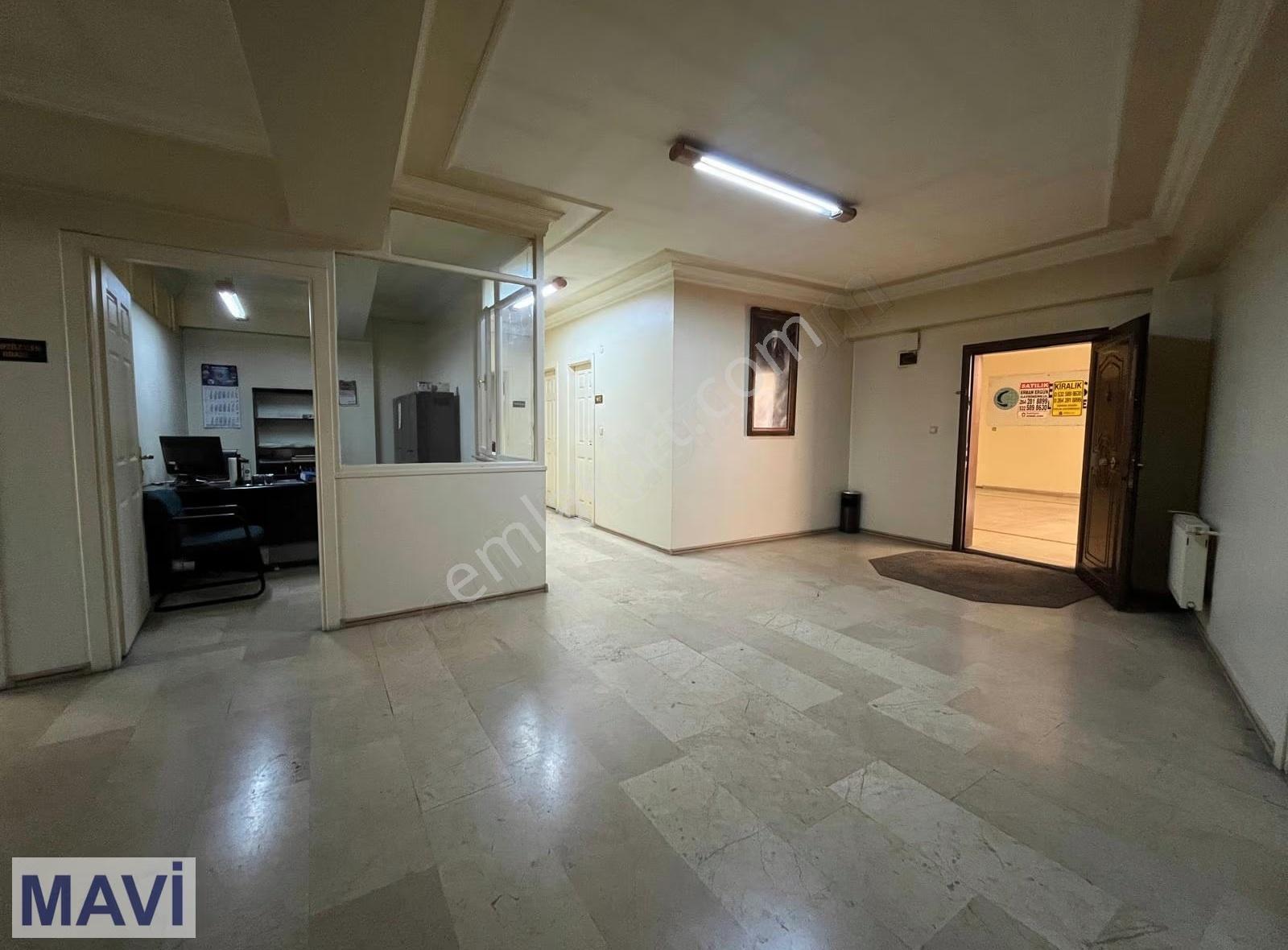 Re/max Mavi Den Yenicami Ünver İş Merkezinde Satılık 370m2 Ofis - Görsel 14