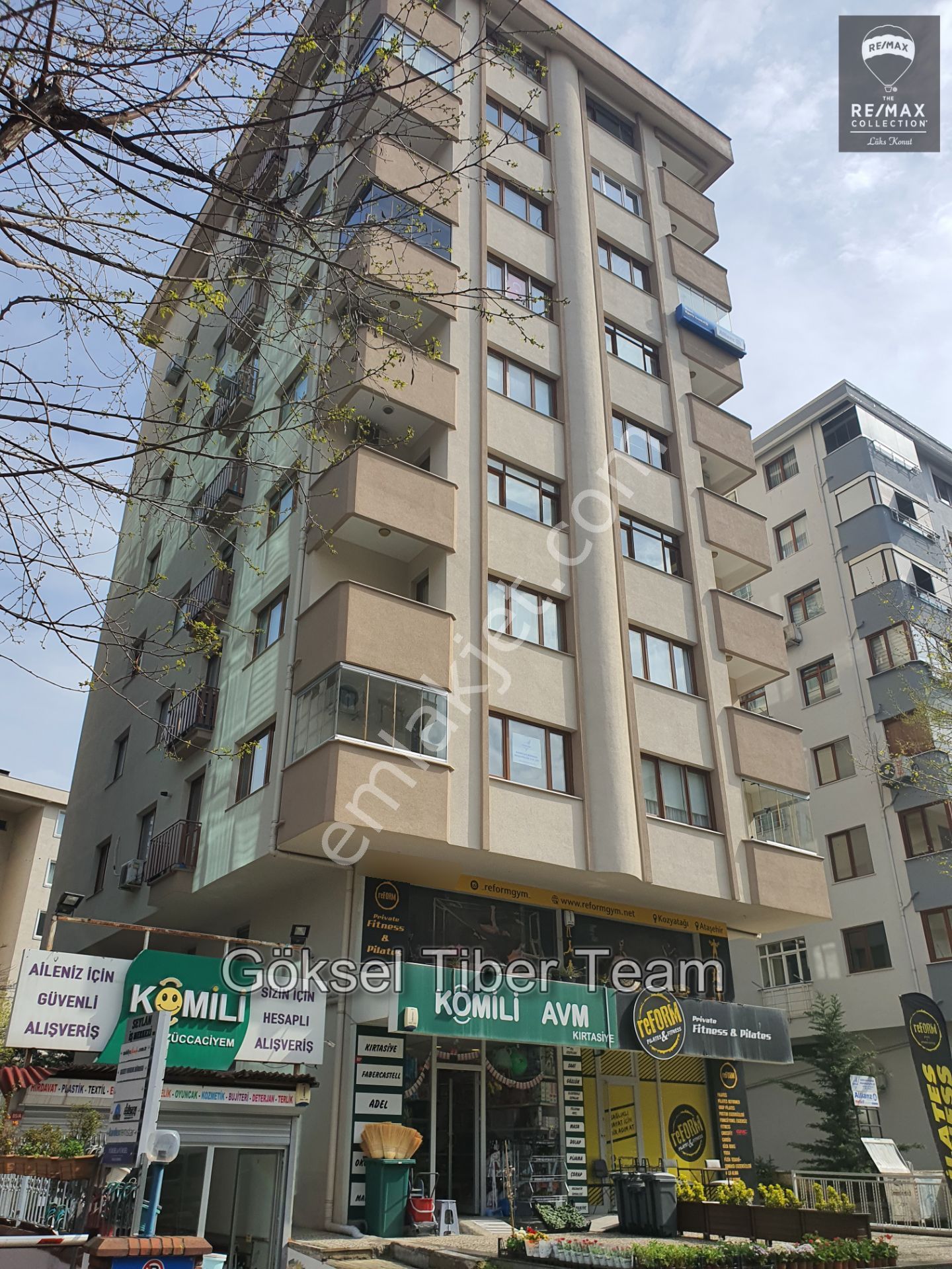 Kozyatağı & İnönü Caddesinde 8 Metre Cadde Cepheli Fırsat Dükkan