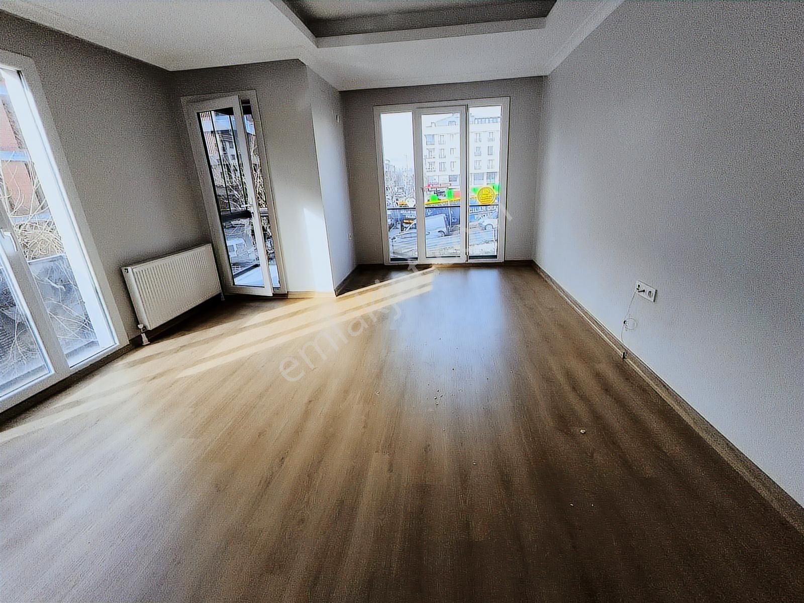 Avcılar Merkezde Ç.şamba Pazarında 100 M2 2+1 İkinci Kat Asansör - Görsel 3
