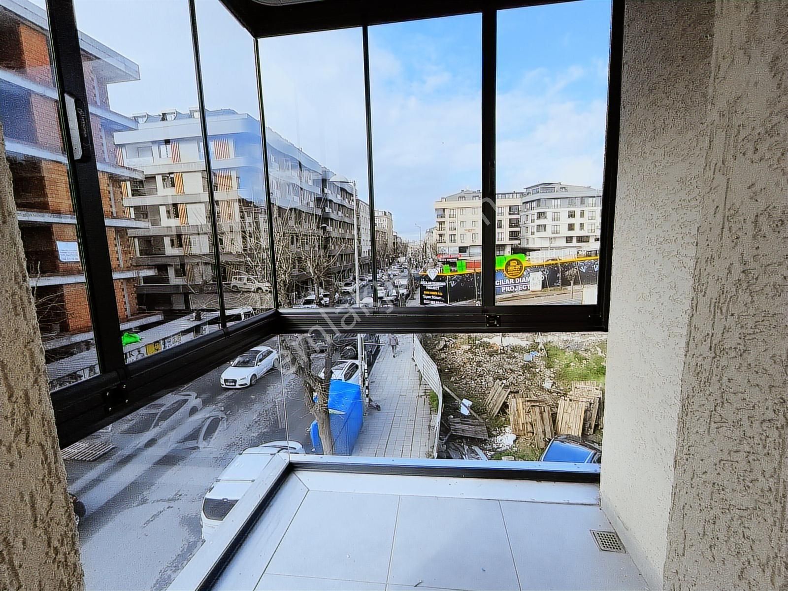 Avcılar Merkezde Ç.şamba Pazarında 100 M2 2+1 İkinci Kat Asansör - Görsel 9