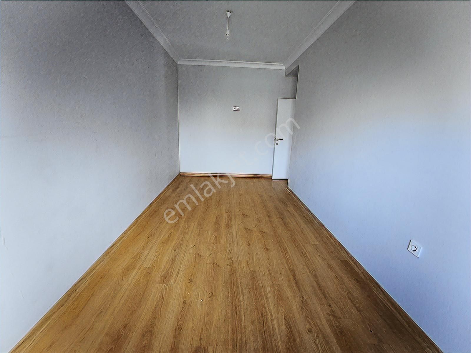 Avcılar Merkezde Ç.şamba Pazarında 100 M2 2+1 İkinci Kat Asansör - Görsel 24