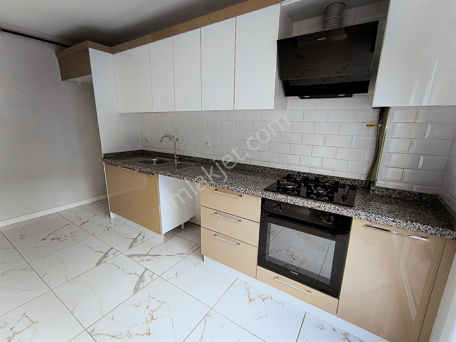Avcılar Merkezde Ç.şamba Pazarında 100 M2 2+1 İkinci Kat Asansör - Görsel 26