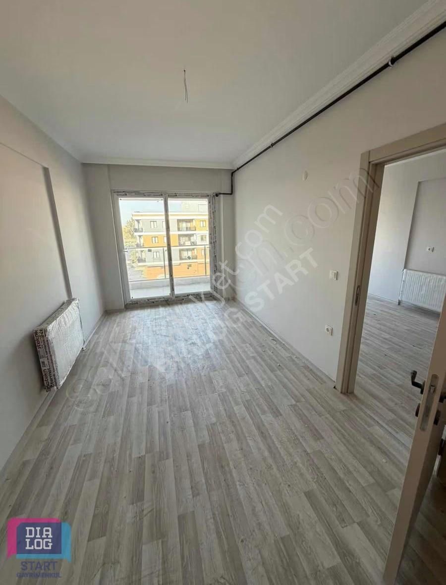 Seyrek De 1+1 Geniş M2 Ara Kat Kiralık Daire - Görsel 2
