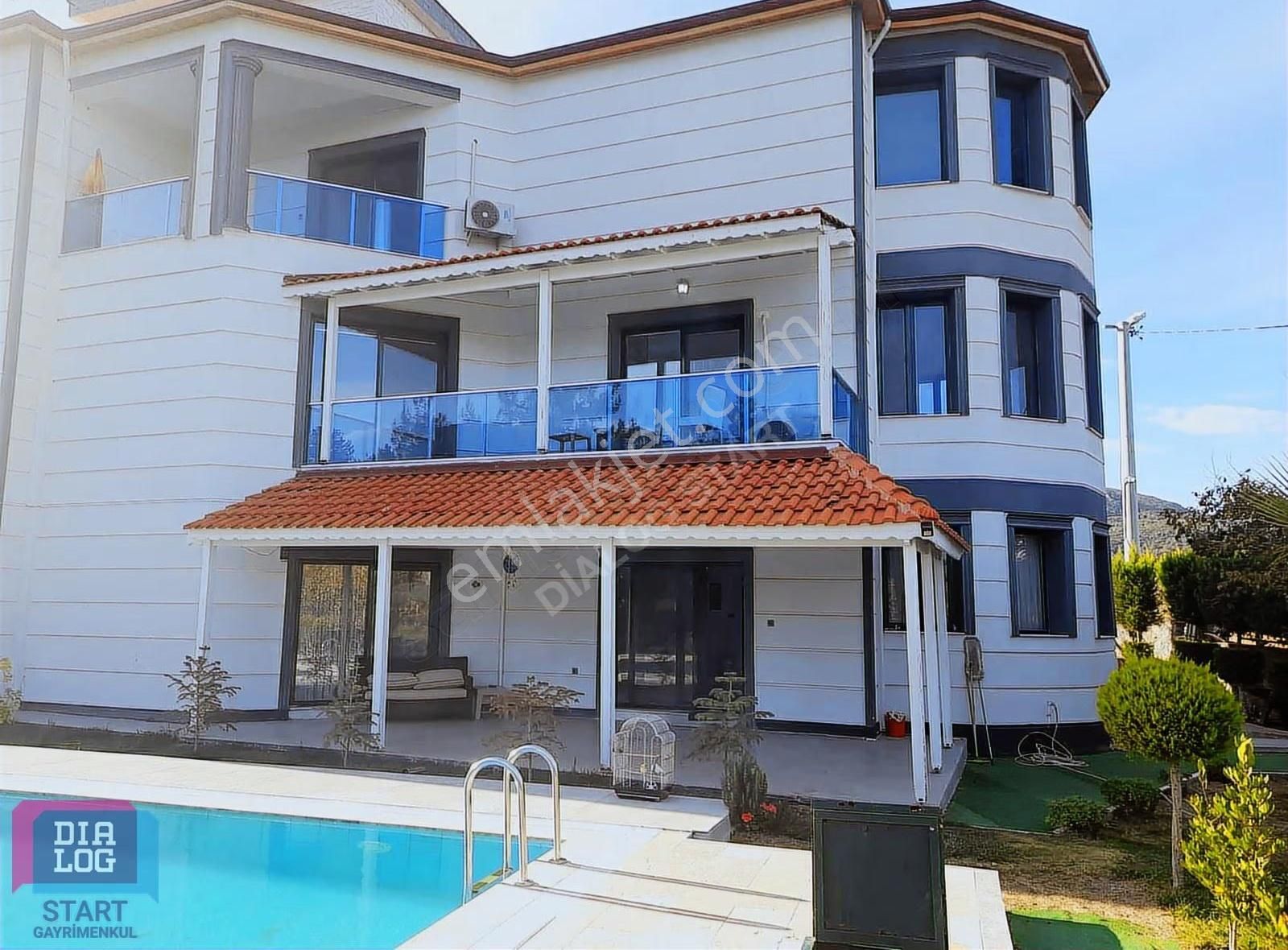 Kemalpaşa Çiniliköy Muhteşem 8+1 Lüx Villa - Görsel 24