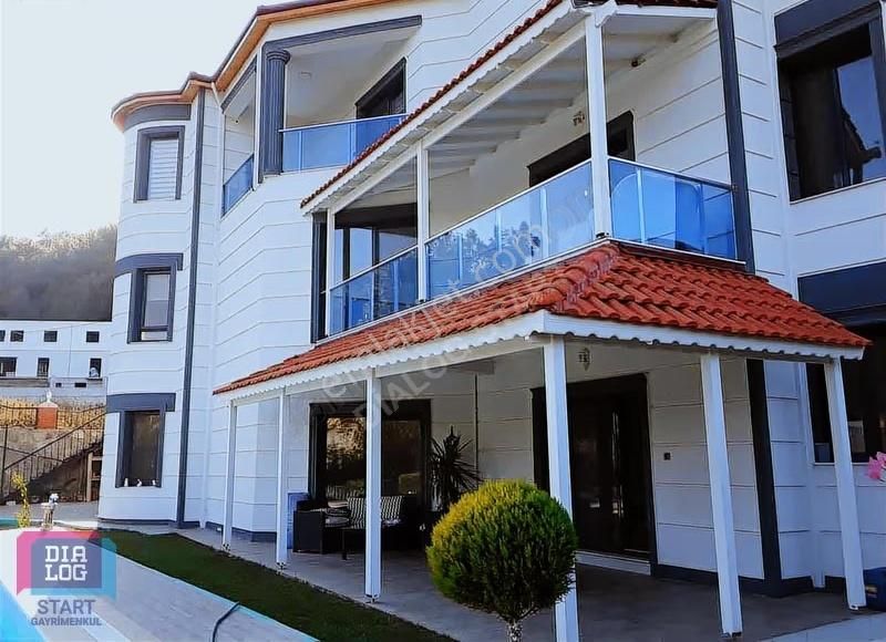 Kemalpaşa Çiniliköy Muhteşem 8+1 Lüx Villa - Görsel 4