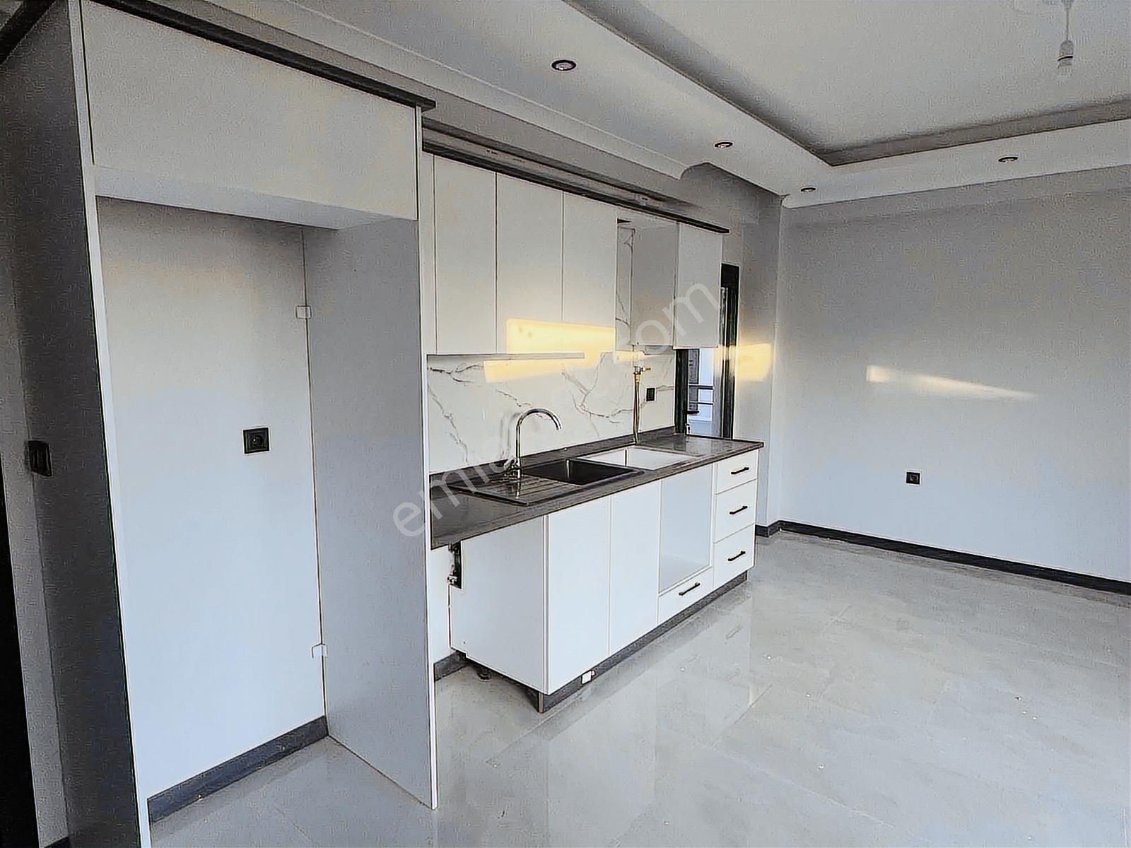 Kiralık Doğalgazlı Asansörlü 1+1 Daire - Görsel 5