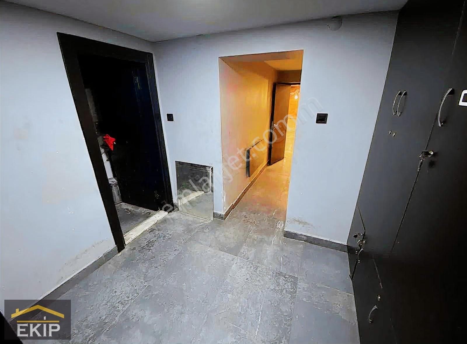 Göztepe Münibüs Caddesi Üzerinde Bahçe Kullanımlı 400m2 İş Yeri - Görsel 19