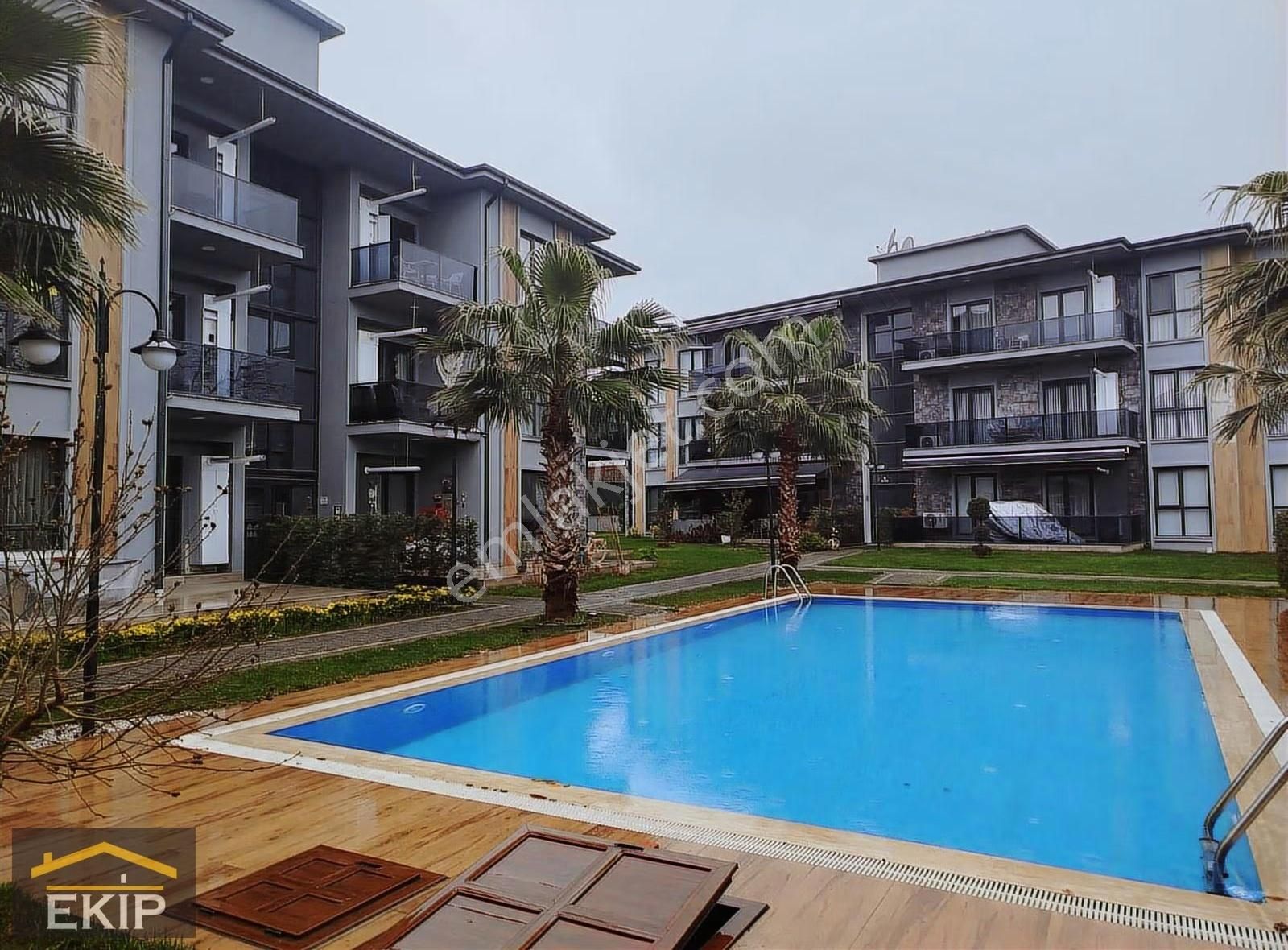 Sapanca Sönmez Konaklarin Da Ara Kat Balkonlu Büyük 3+1