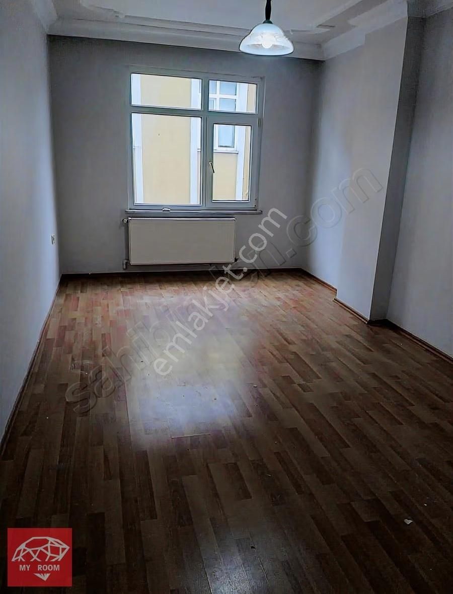 Ümraniye Altınşehir Mahallesinde 3+1 Kiralık Daire - Görsel 13