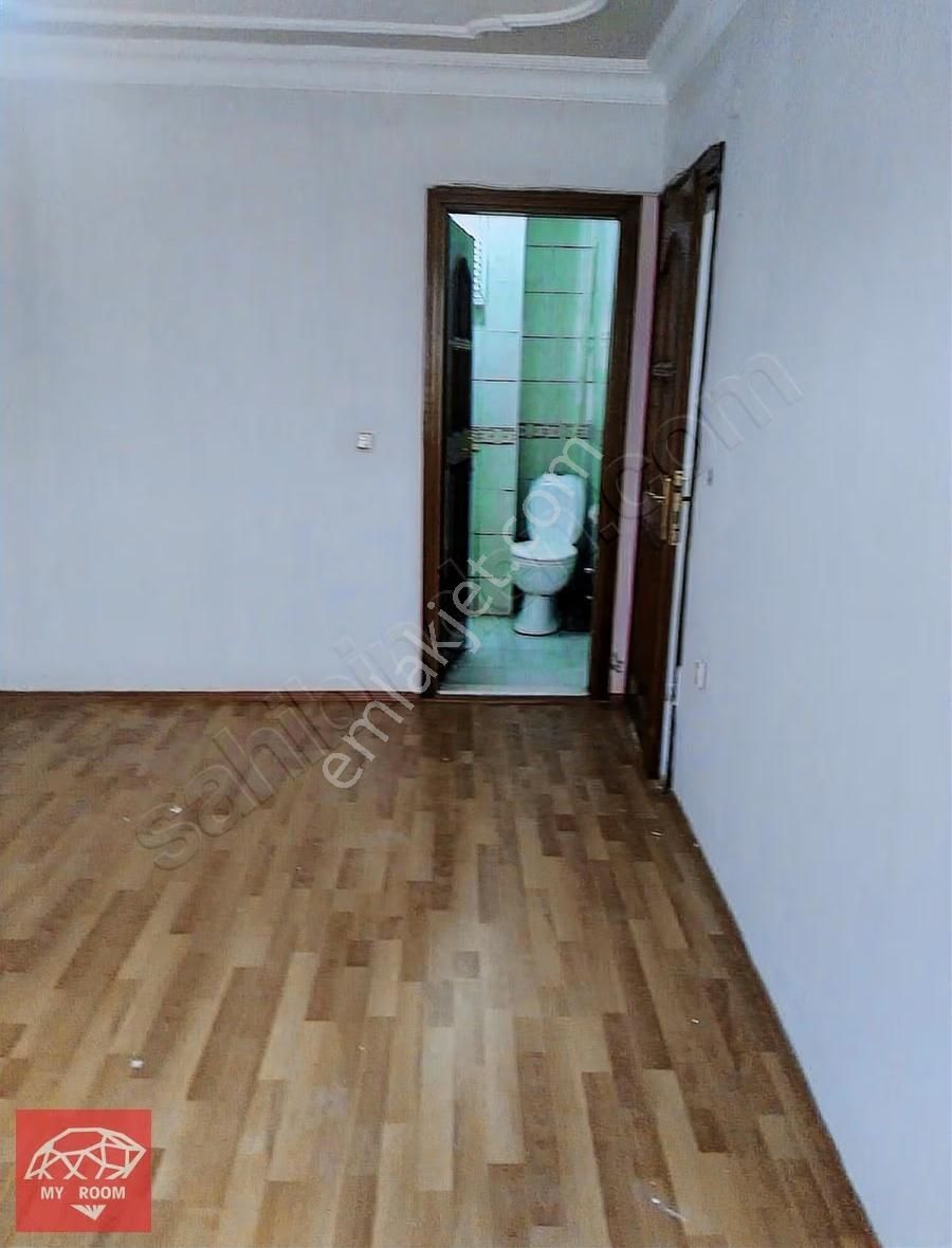 Ümraniye Altınşehir Mahallesinde 3+1 Kiralık Daire - Görsel 12