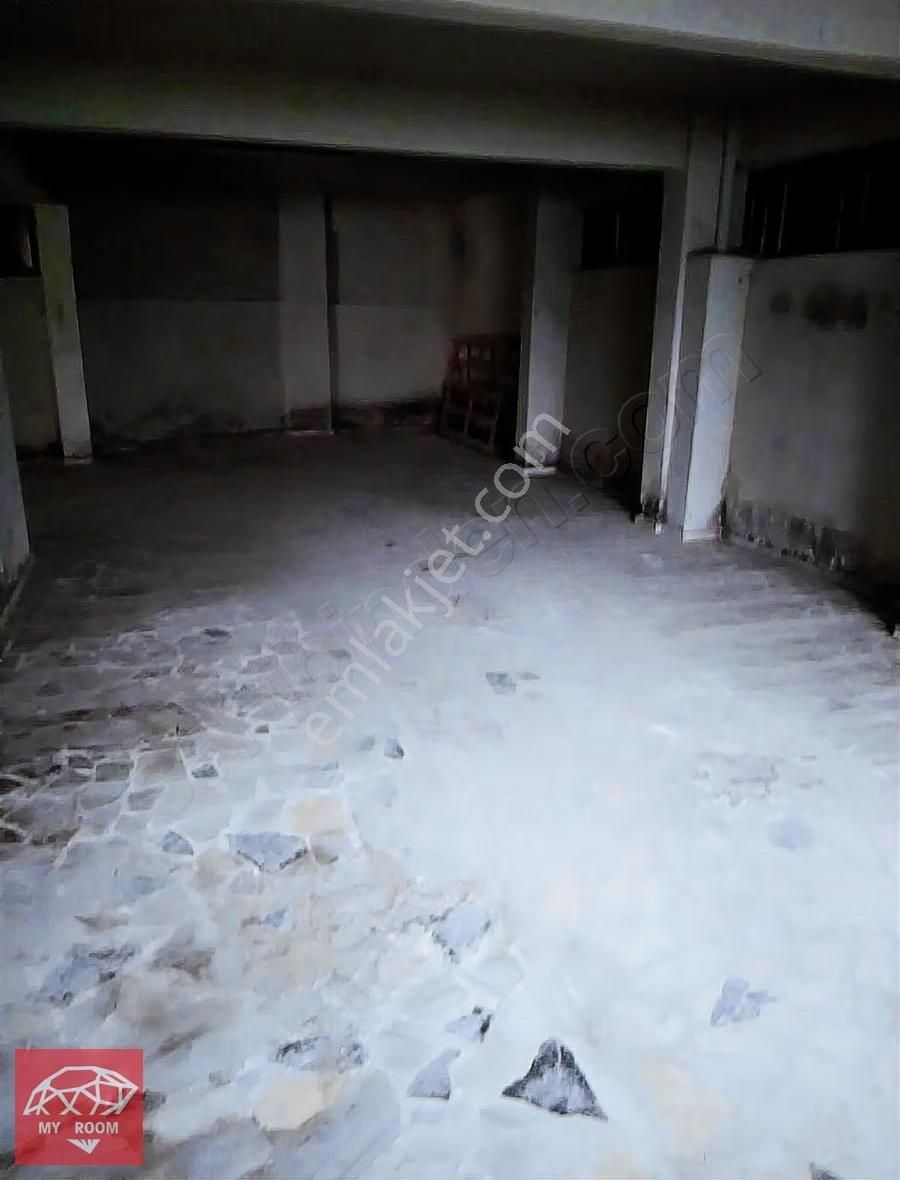 Ümraniye Cemilmeriç Mahallesinde Kiralık 150 M2 İş Yeri Dopo