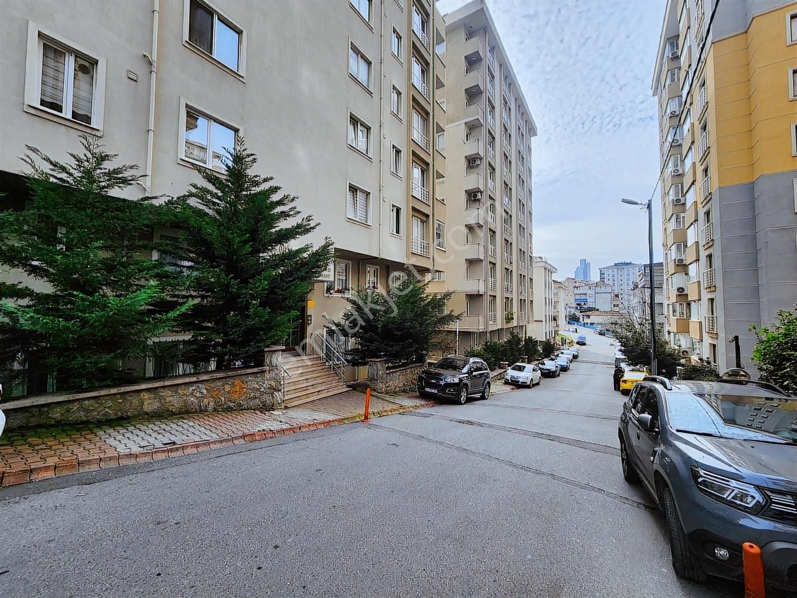 Site Mahallesin De Ferah Kullanışlı Ankastreli Kiralık 2+1 - Görsel 17