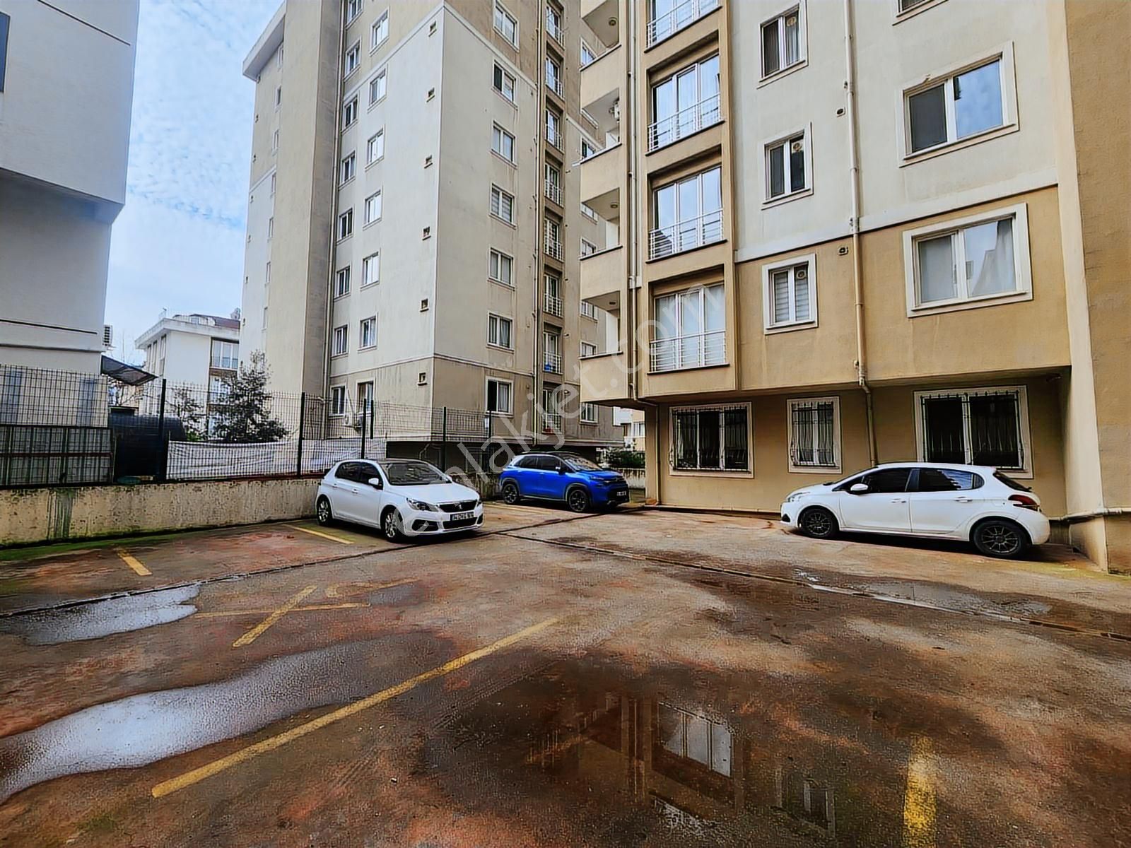 Site Mahallesin De Ferah Kullanışlı Ankastreli Kiralık 2+1 - Görsel 14