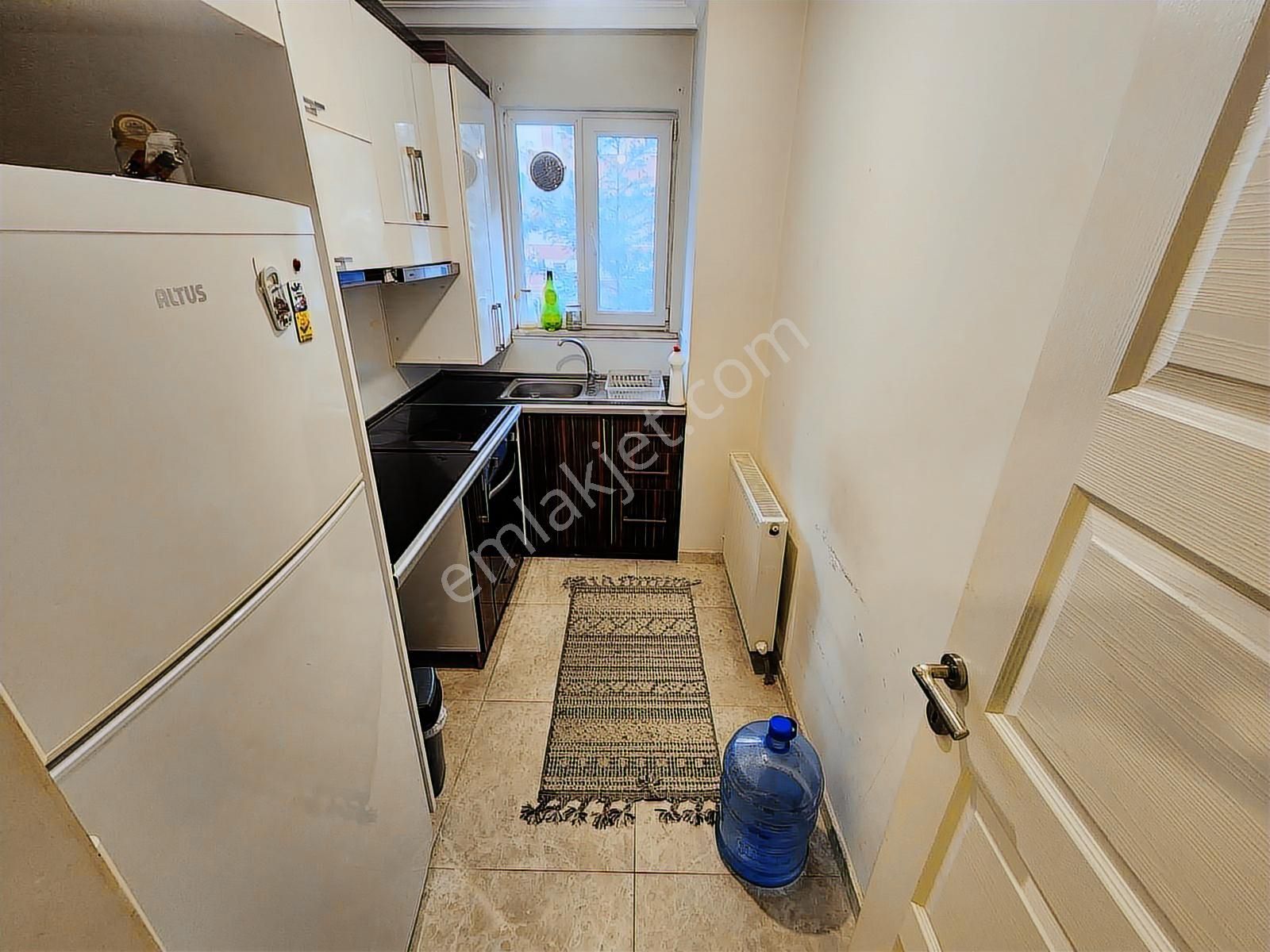 Site Mahallesin De Ferah Kullanışlı Ankastreli Kiralık 2+1 - Görsel 2