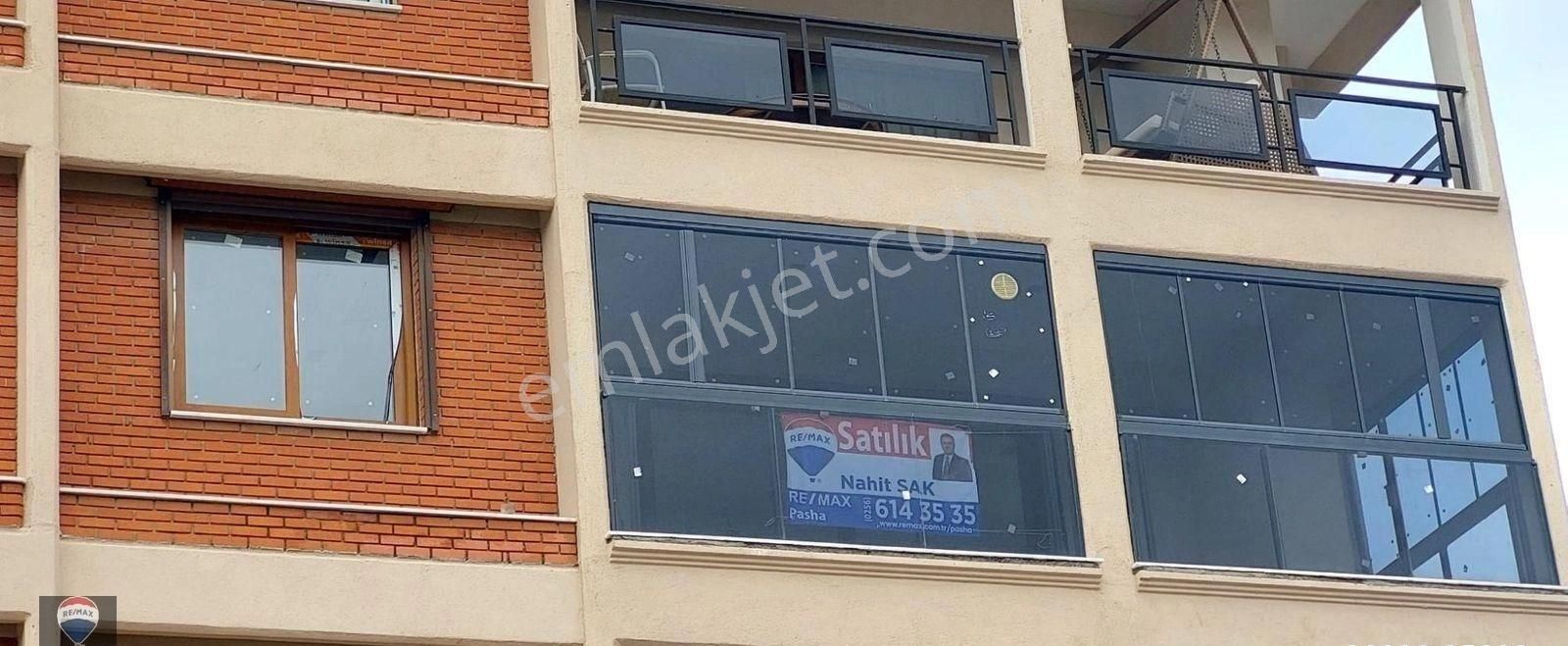 Kuşadası Marinada Asansörlü 165 M2 3+1 Arakat Daire - Görsel 3