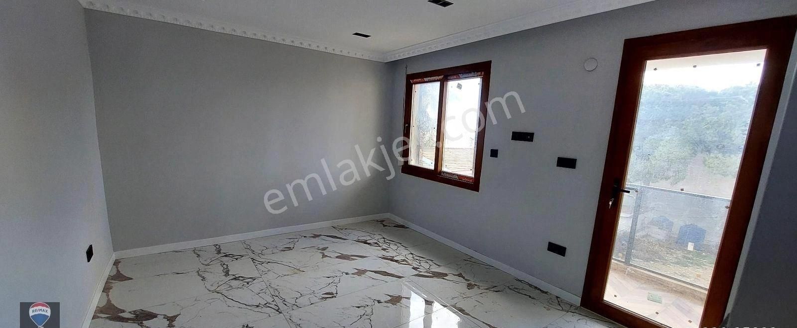 Kuşadası Marinada Asansörlü 165 M2 3+1 Arakat Daire - Görsel 21