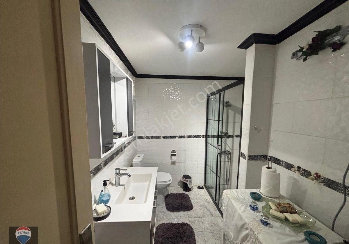 Kuşadası Ege Mahallesi Satılık 3+1 Ferah Daire - Görsel 18