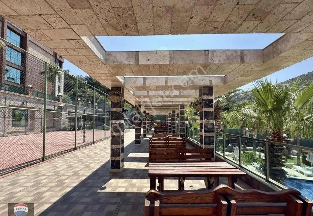 Kuşadası Trend Royal 2’de Prestijli Sitede Bahçe Katı 2+1 Konforlu Daire - Görsel 9