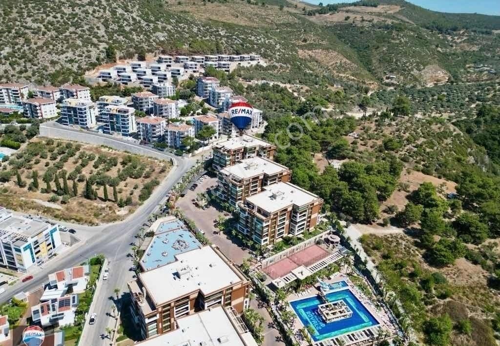 Kuşadası Trend Royal 2’de Prestijli Sitede Bahçe Katı 2+1 Konforlu Daire - Görsel 24