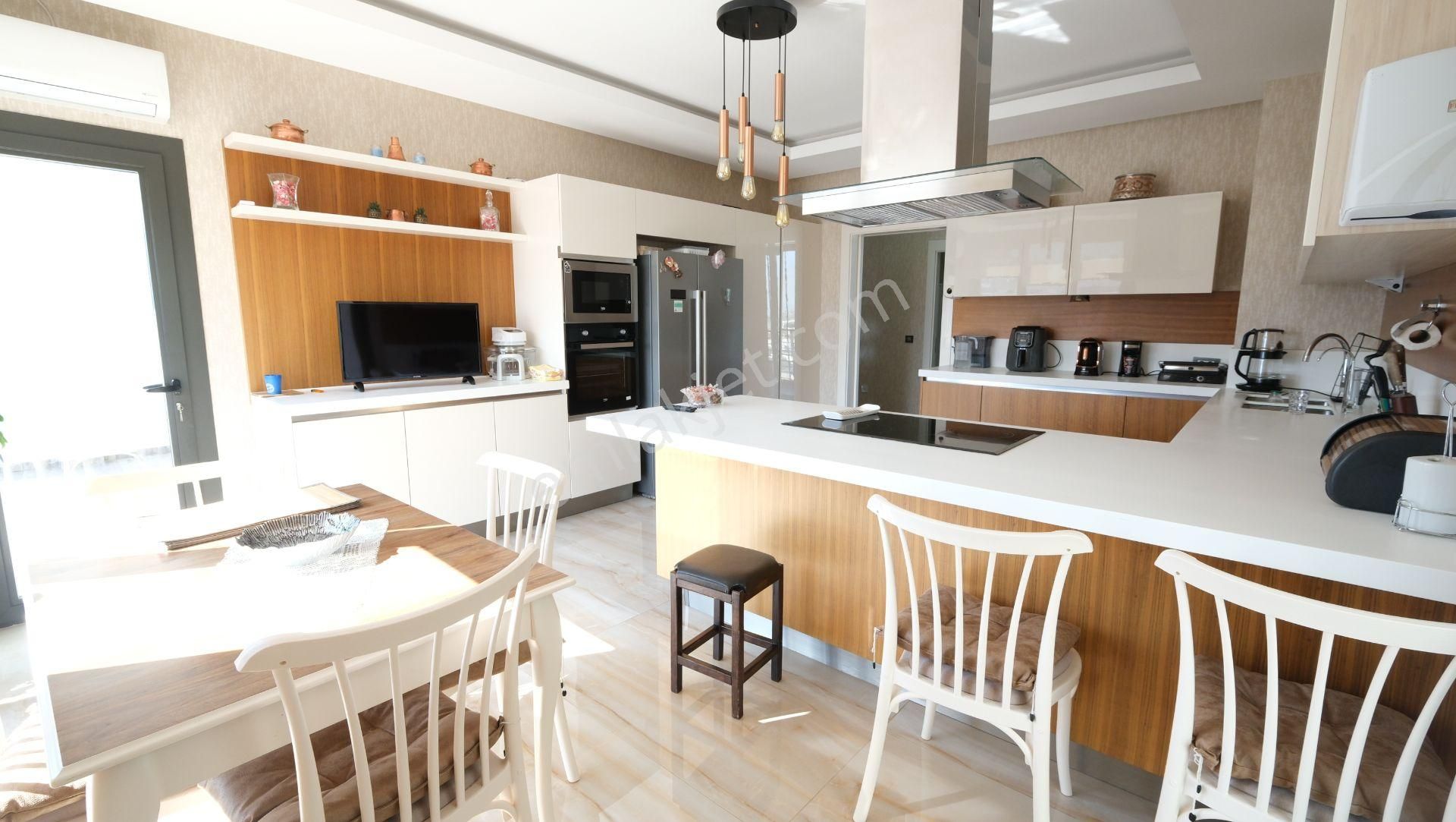 Park Caddesi Vivendi Sitesi Katta Tek 4+1 Satılık Daire - Görsel 25