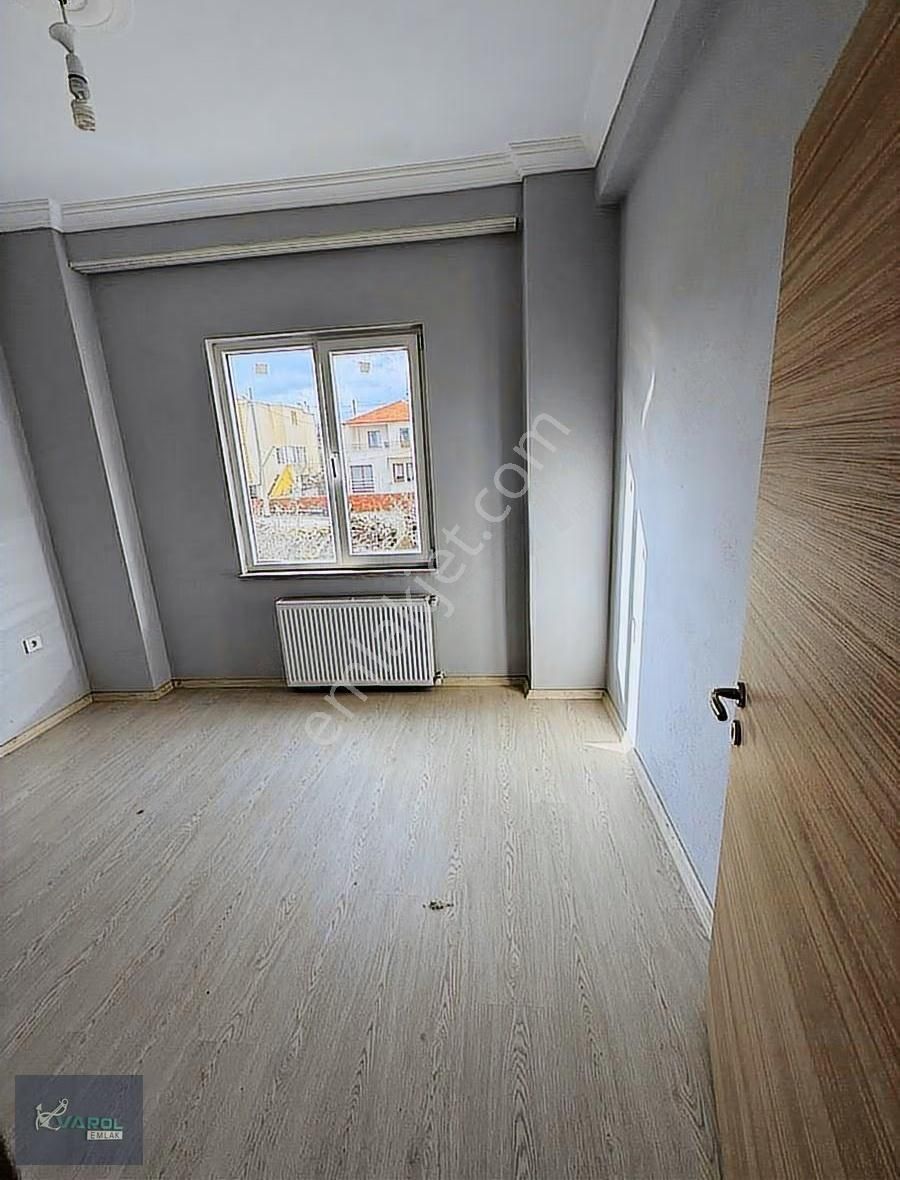 Ayvacık Merkez'de Ara Kat Balkonlu 1+1 Daire - Görsel 21