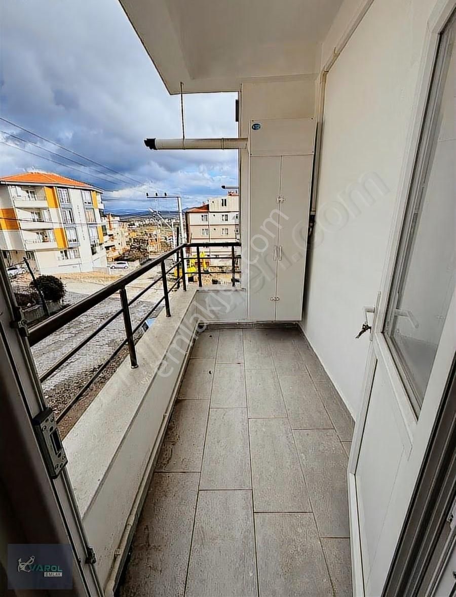 Ayvacık Merkez'de Ara Kat Balkonlu 1+1 Daire - Görsel 10