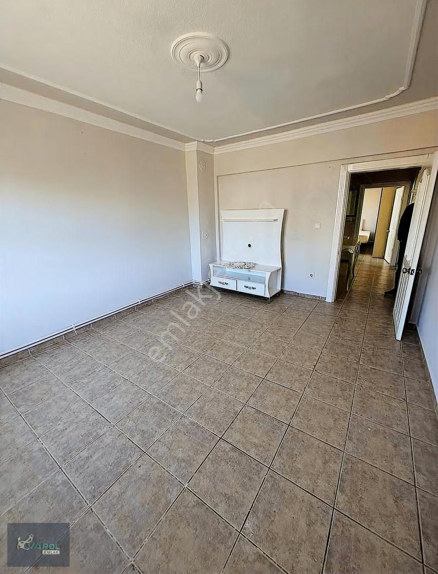 3+1 Doğalgazlı Eşyalı Veya Eşyasız Olarak Kiralıktır - Görsel 2