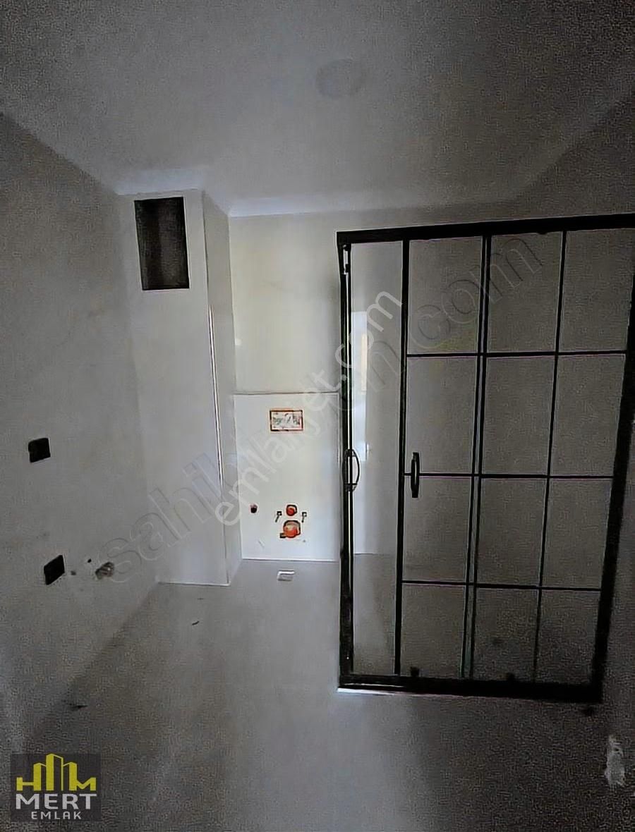 Çekmeköy Merkez Mahallesinde Sıfır Binada Tam Donanımlı Ara Kat - Görsel 5
