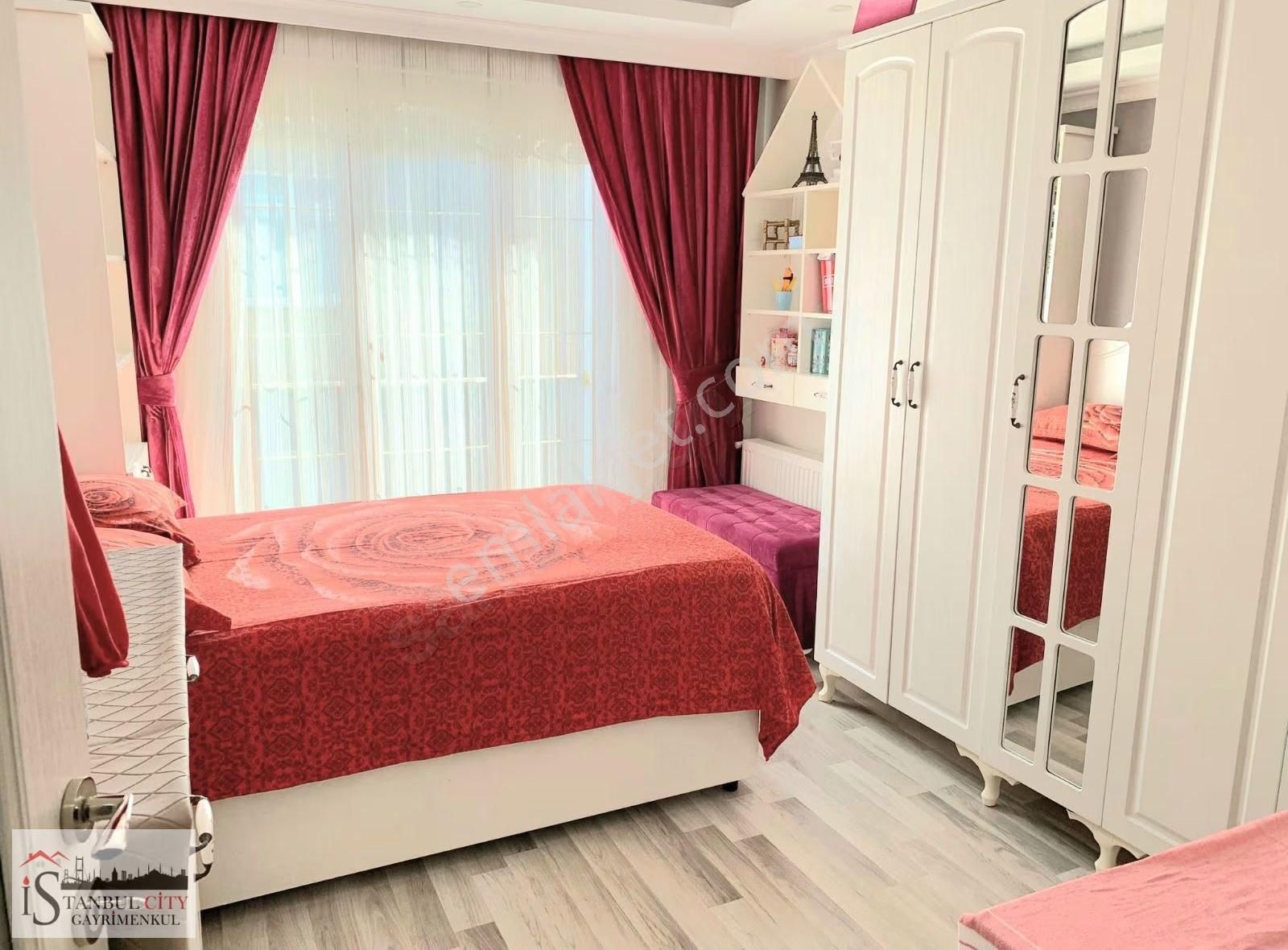 Kirazlı Metroya Yakın Satılık Geniş 275 M2 Dubleks Daire - Görsel 11