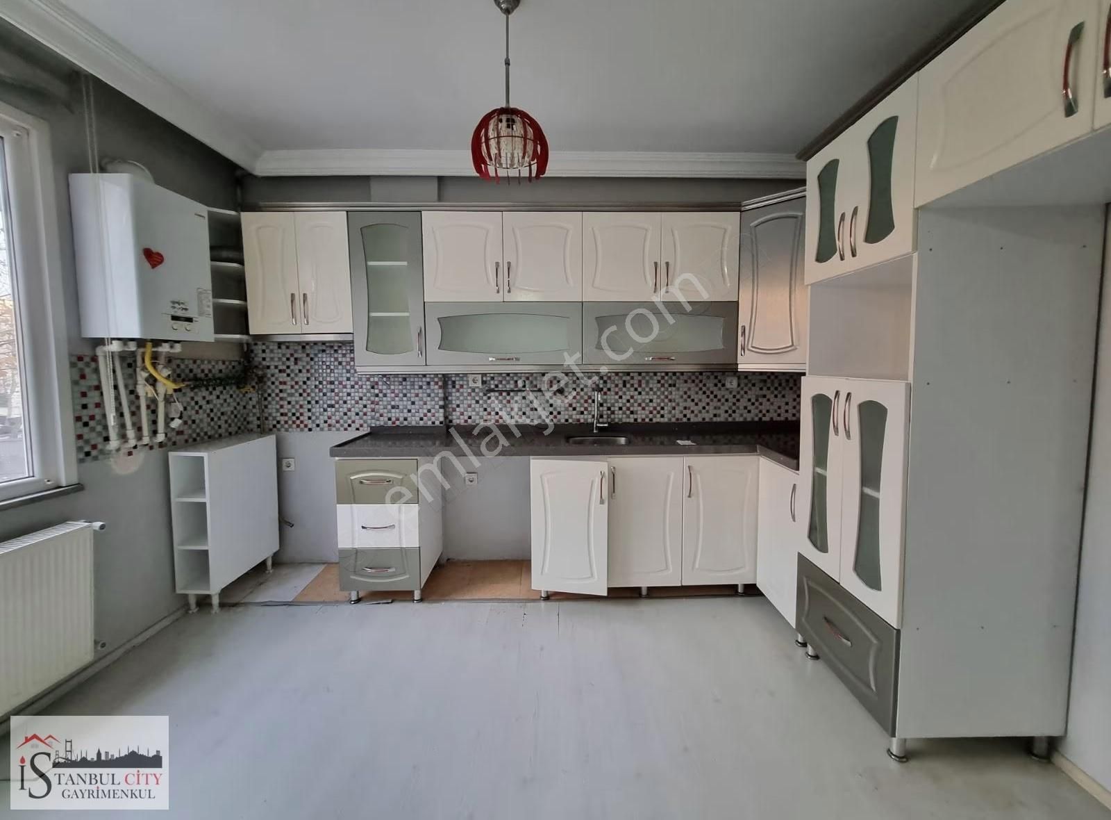 Kirazlı Metroya Yakın Ara Kat 2+1 Kiralık Daire - Görsel 12