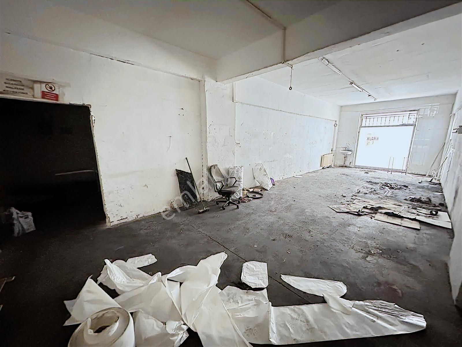 İkitelli Osb De Düz Giriş 110 M2 Dükkan Depo İmalata Uygun