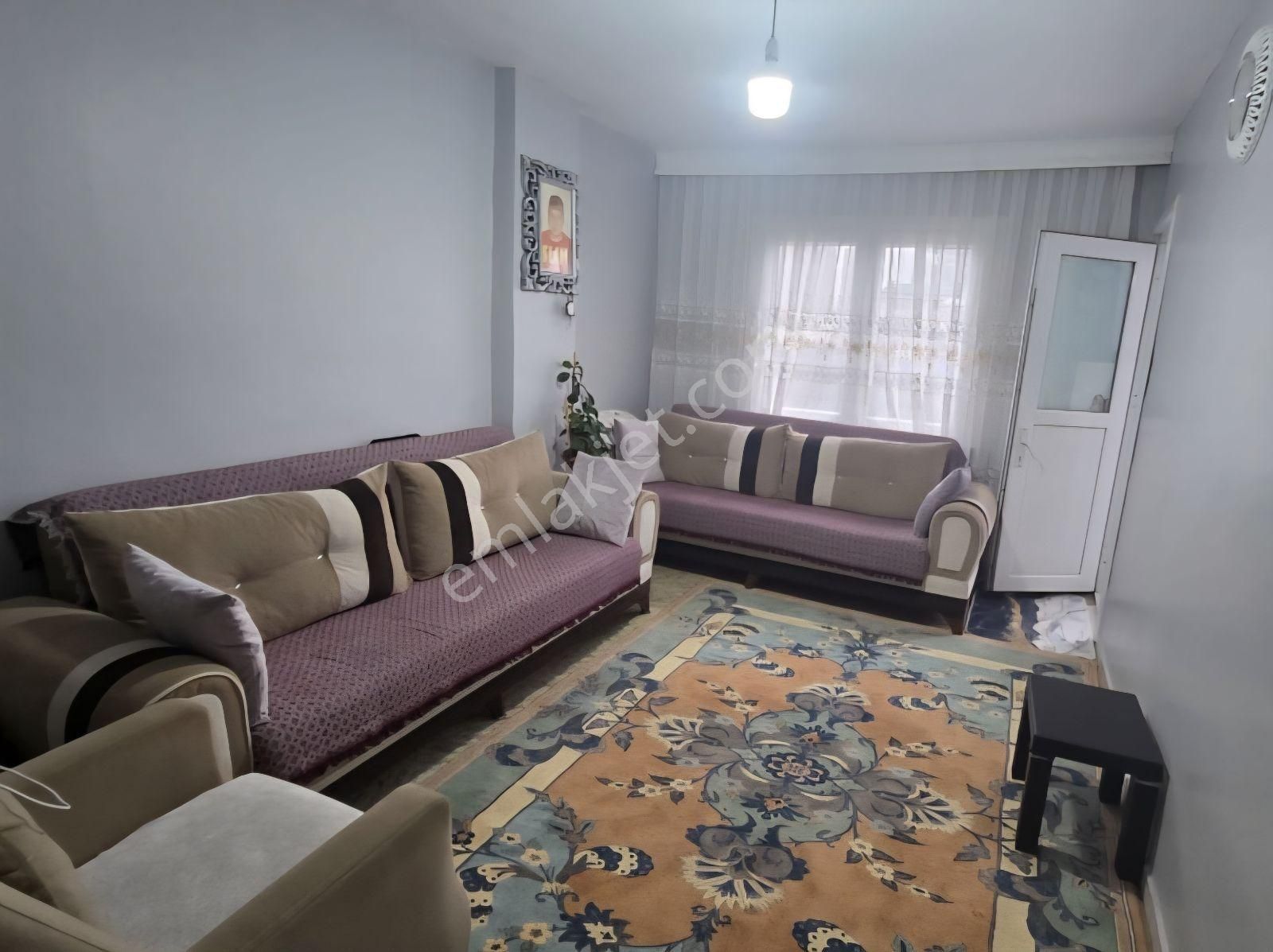 Mimar Emlak'dan Satılık 2+1 80m² Balkonlu 5.kat Ferah Daire!