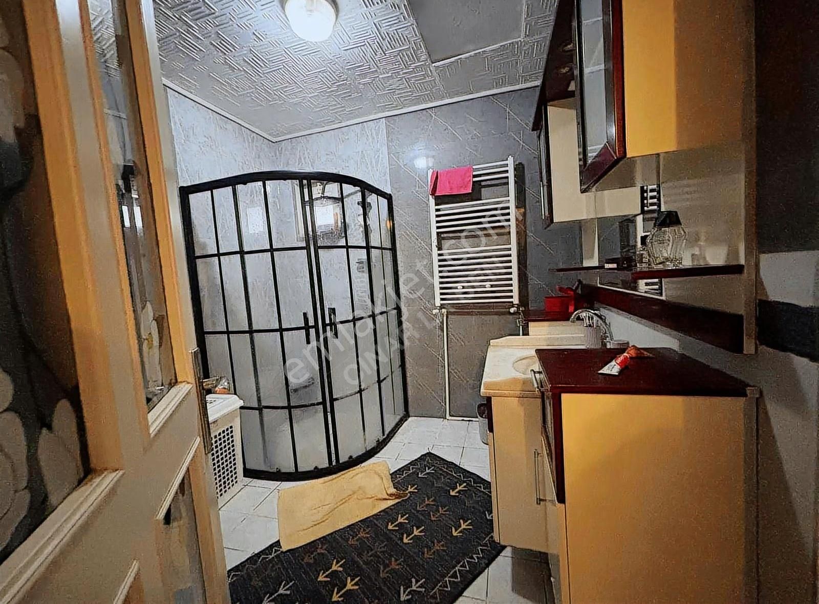 Umut Sitesinde Full Sosyal Donanımlı 4+2 Tripleks Satılık Villa - Görsel 11