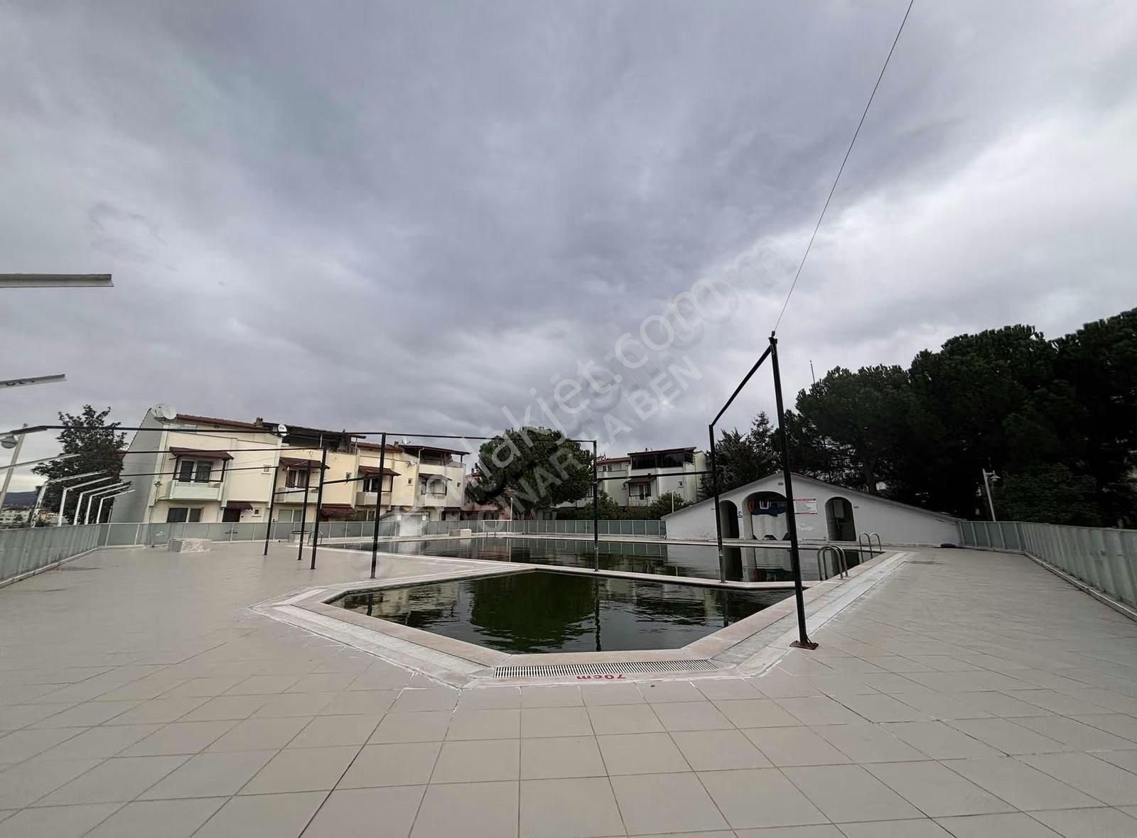 Umut Sitesinde Full Sosyal Donanımlı 4+2 Tripleks Satılık Villa - Görsel 30