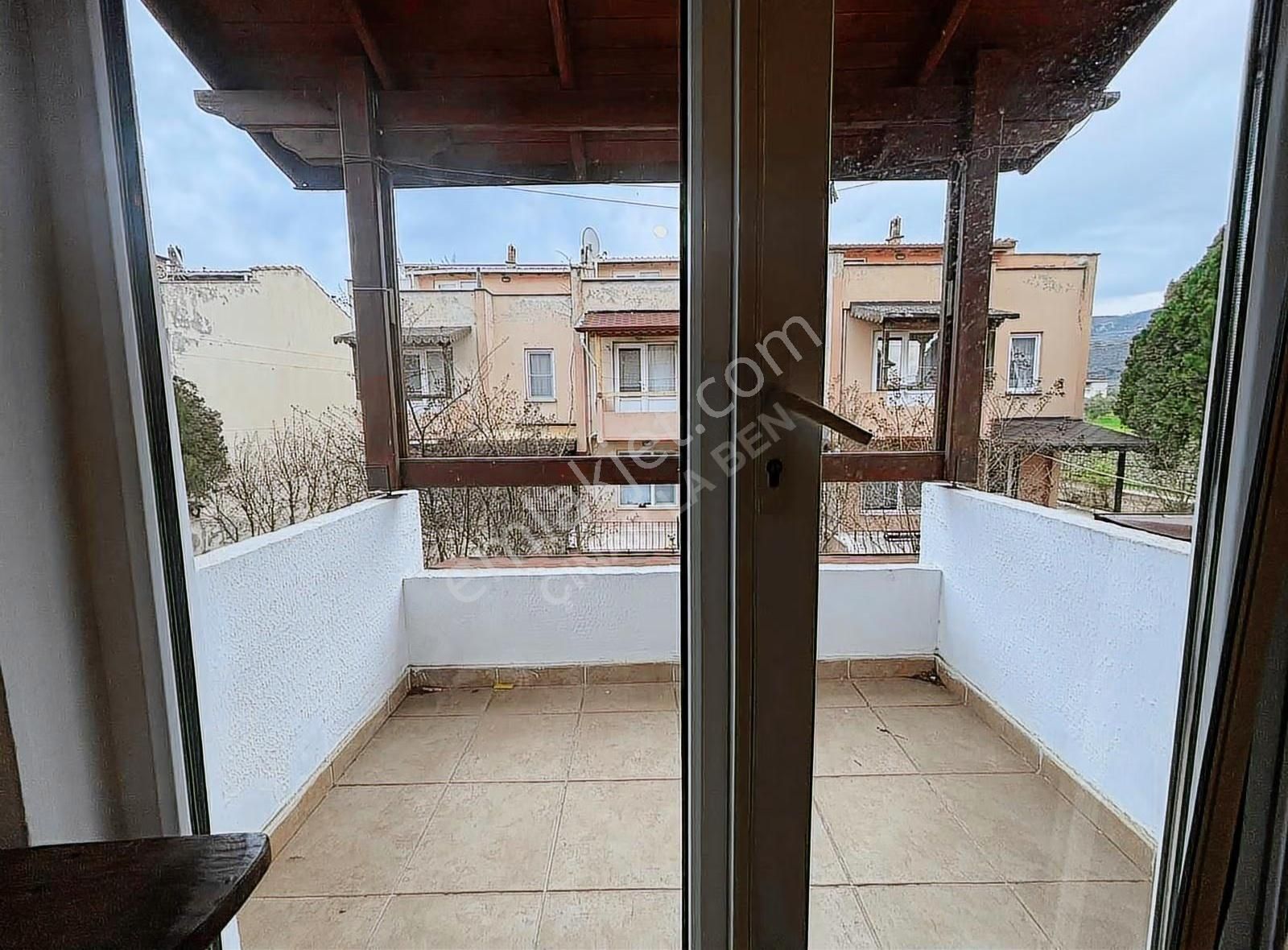 Umut Sitesinde Full Sosyal Donanımlı 4+2 Tripleks Satılık Villa - Görsel 8