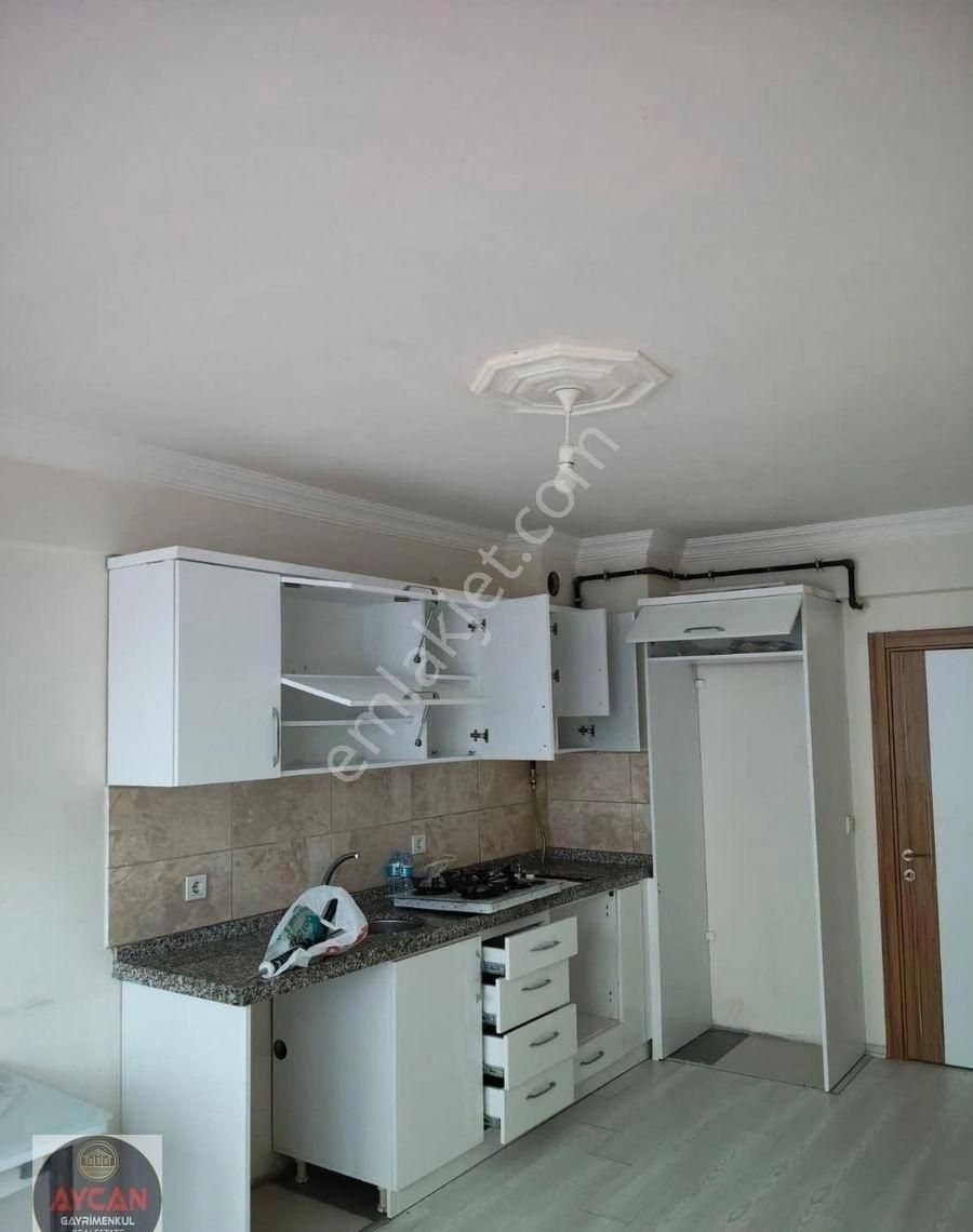 Aycan Gayrimenkulden Biga Cumhuriyet Mahallesinde 1+1 Kiralık Daire - Görsel 4