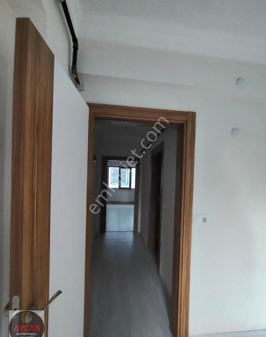 Aycan Gayrimenkulden Biga Cumhuriyet Mahallesinde 1+1 Kiralık Daire - Görsel 6
