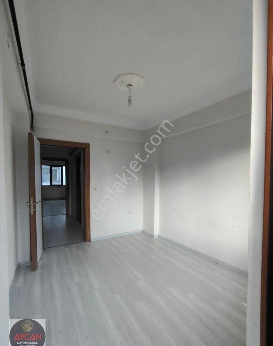 Aycan Gayrimenkulden Biga Cumhuriyet Mahallesinde 1+1 Kiralık Daire - Görsel 14
