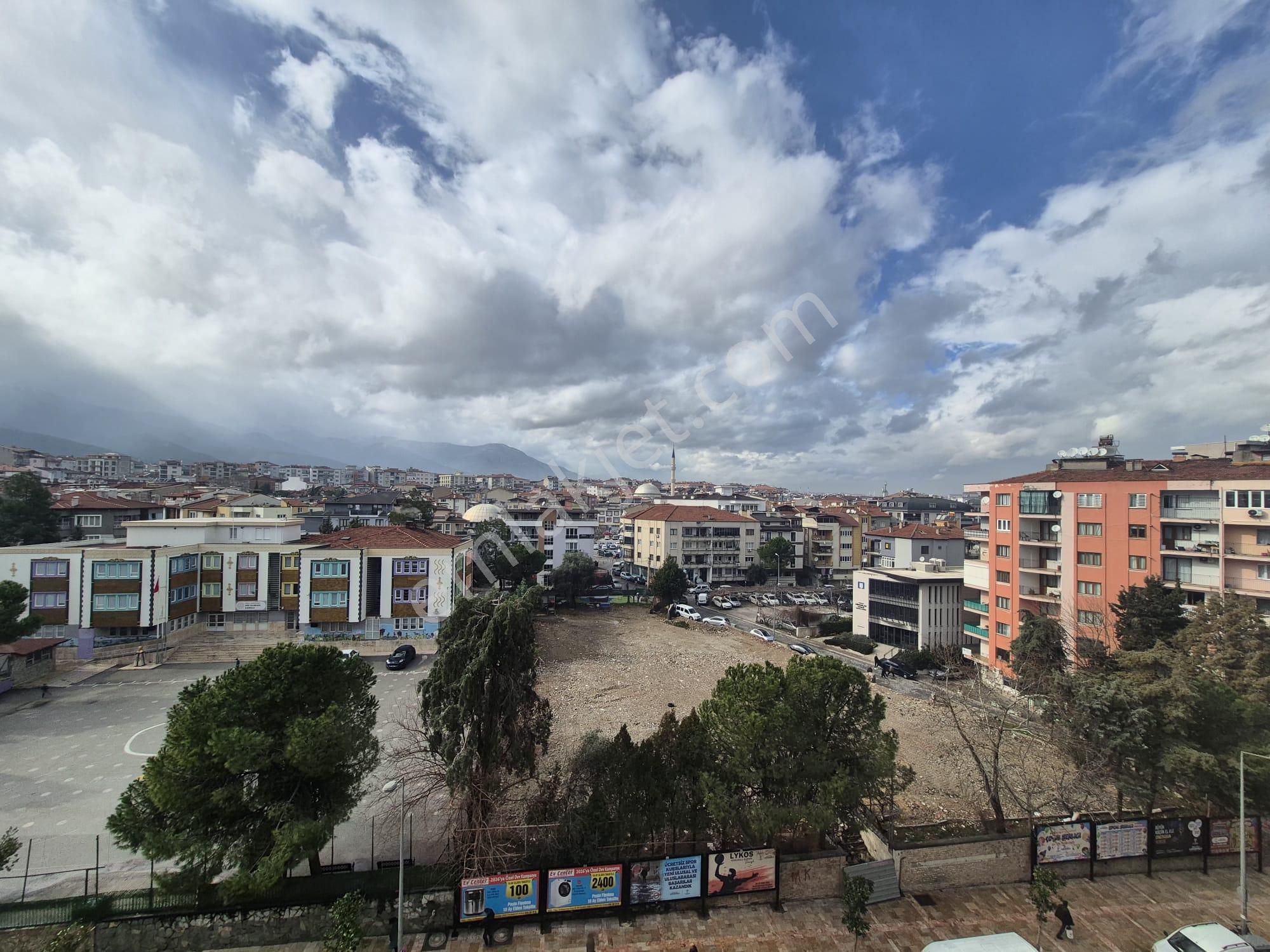 Myra Dan Saltak Caddesi Nde Satılık 4+1 Ara Kat Daire - Görsel 3