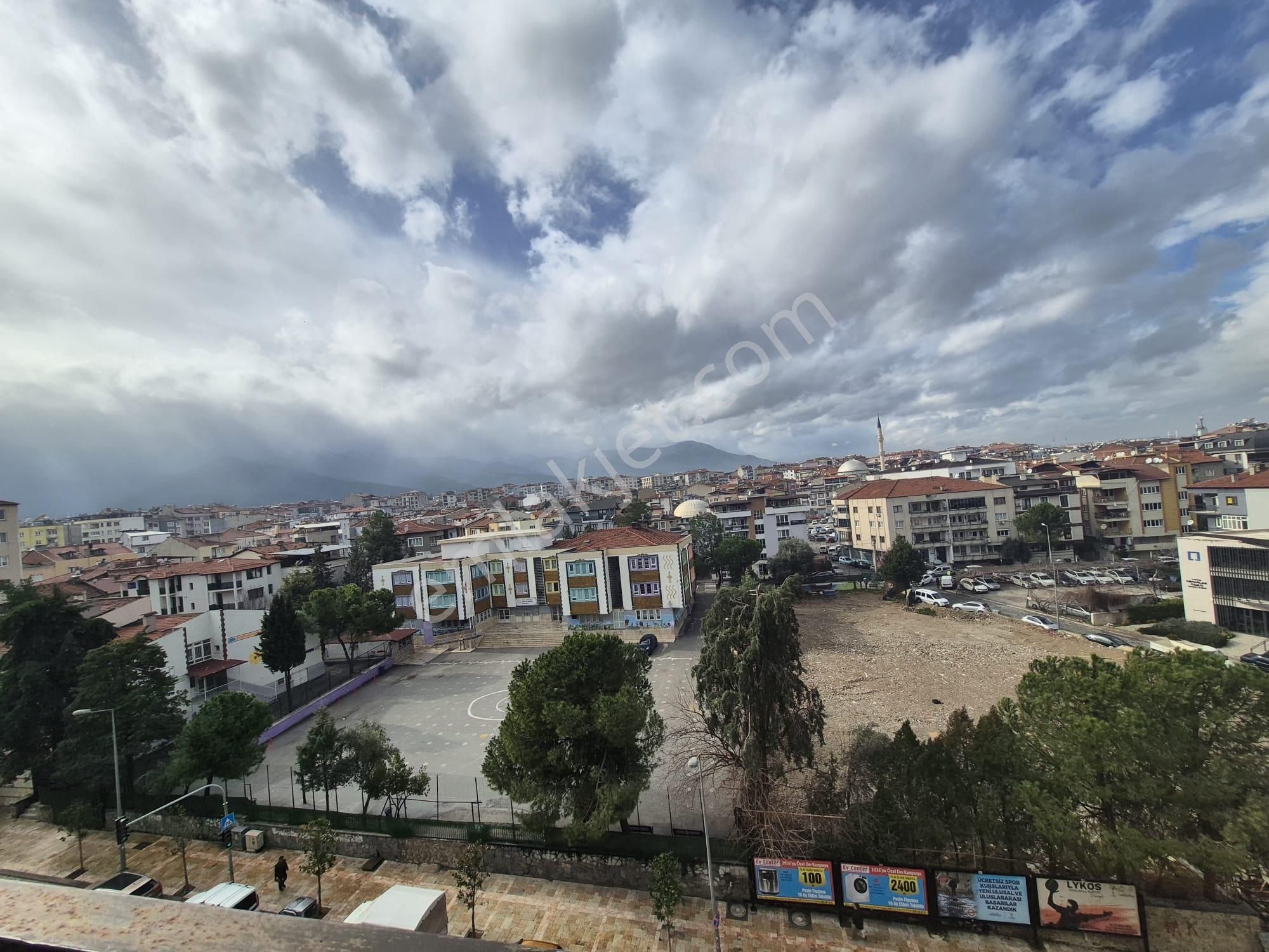 Myra Dan Saltak Caddesi Nde Satılık 4+1 Ara Kat Daire - Görsel 7